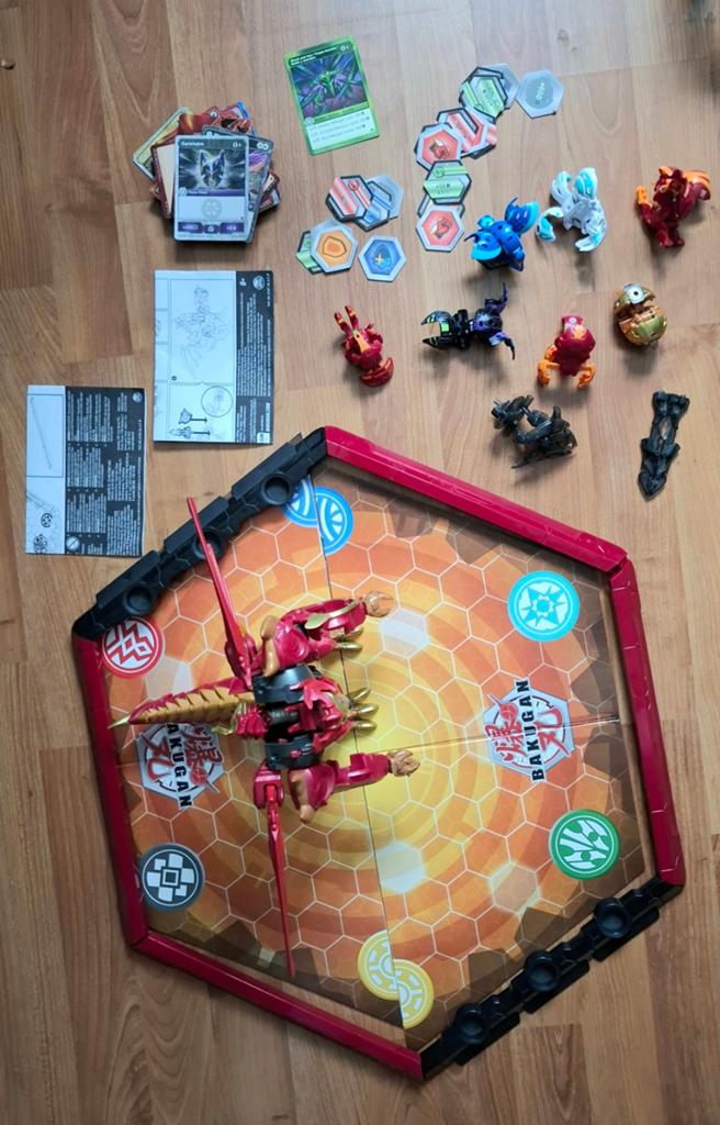 Bakugan arena + Dragonoid, Hobby en Vrije tijd, Gezelschapsspellen | Bordspellen, Ophalen