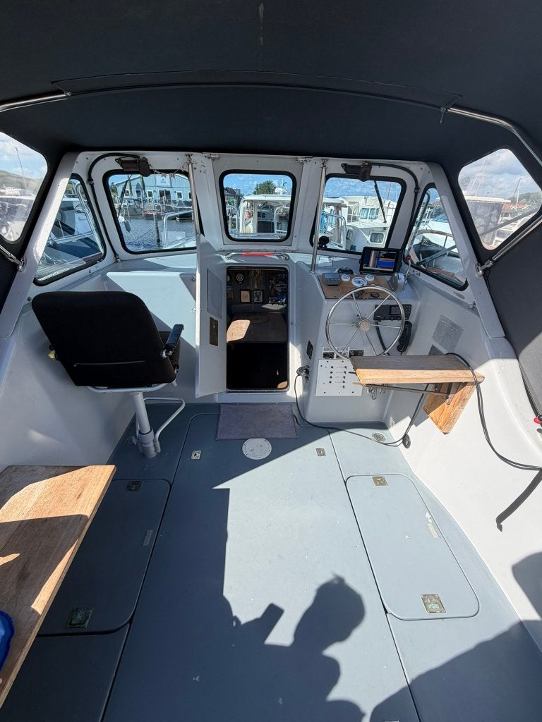 Foto 22 van Willard Marine Tender 35ft Mk7 - EPOXY - NEW engine