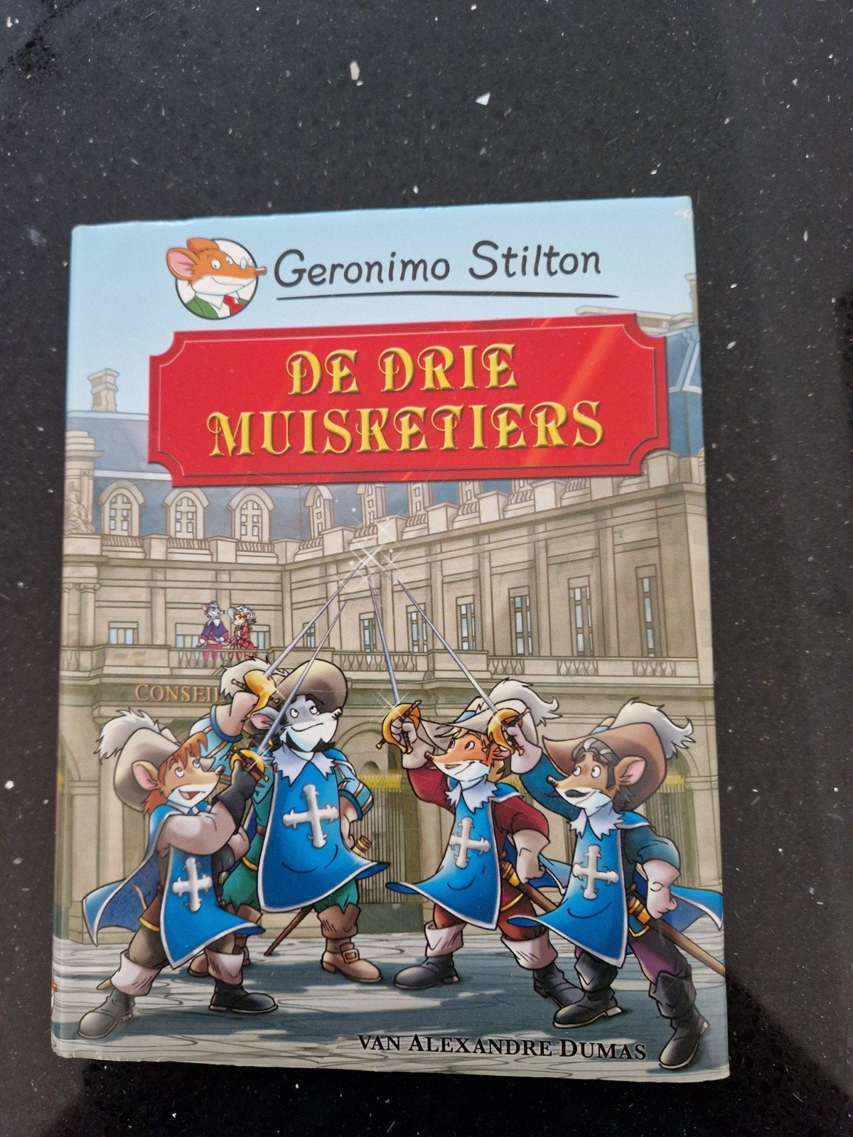 Geronimo Stilton: De Drie Muisketiers, Ophalen of Verzenden, Zo goed als nieuw, Alexandre Dumas, Fictie algemeen