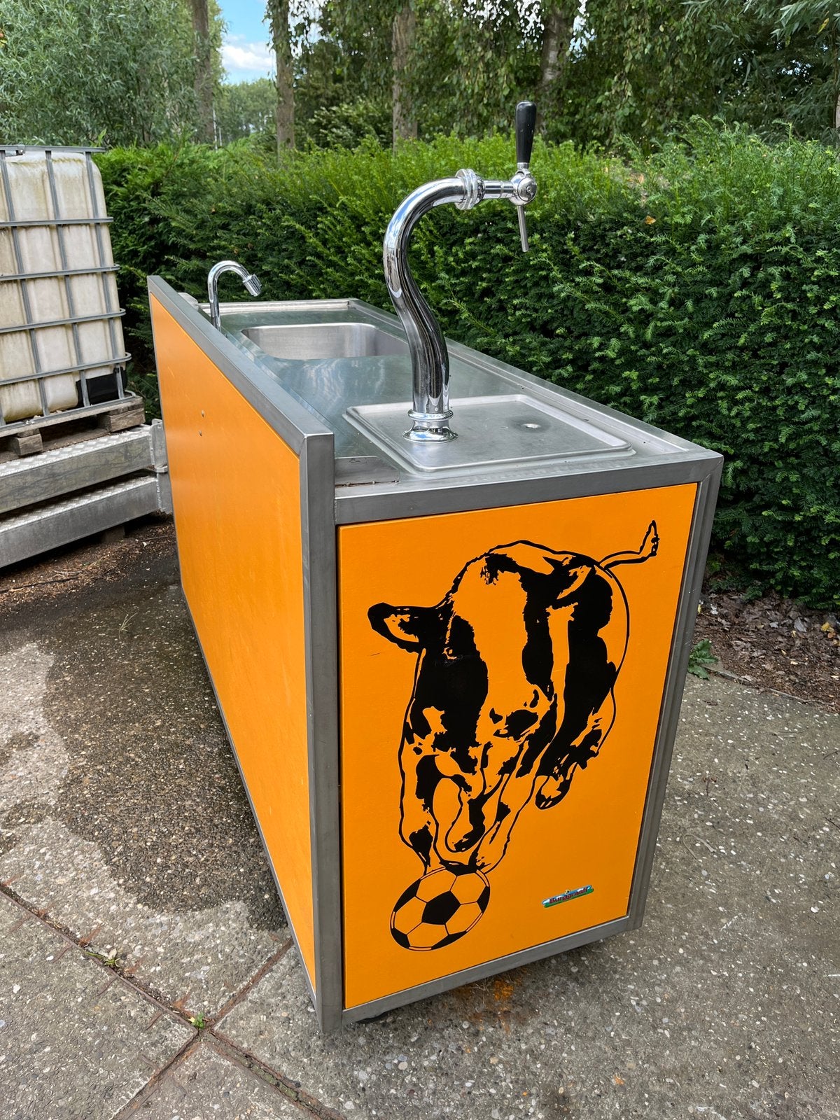 Mobiele Bar met Tapinstallatie, Gamko / Bertuzz, Gebruikt, X, Info@ bertuzzbarshop.nl