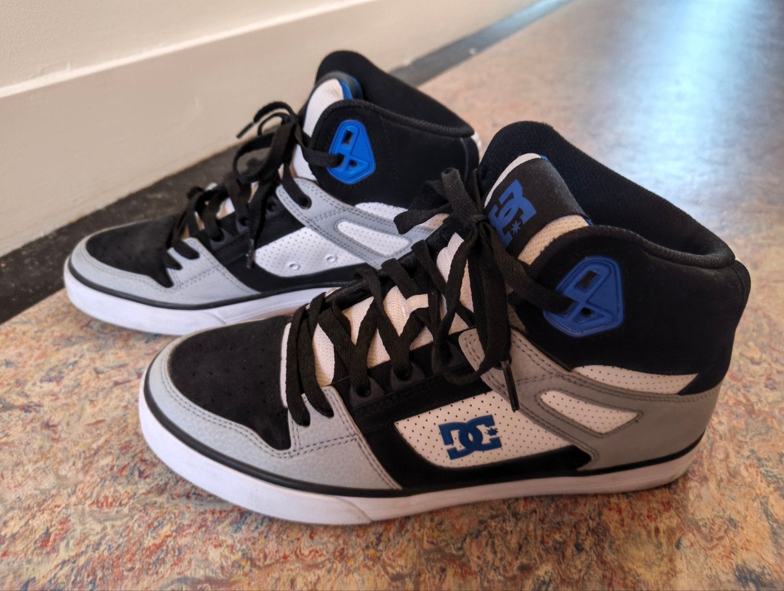 DC High-Cut Skateschoenen - Maat 42.5 (US 9.5), Zwart, DC, Ophalen of Verzenden, Sneakers of Gympen