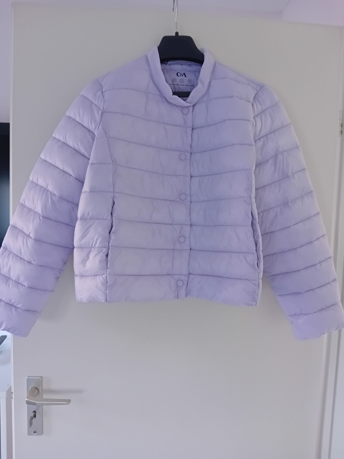 Nieuw! Leuke lichtgewicht winterjas van C&A, Maat 48, Paars, Maat 46/48 (XL) of groter, Nieuw, Ophalen of Verzenden