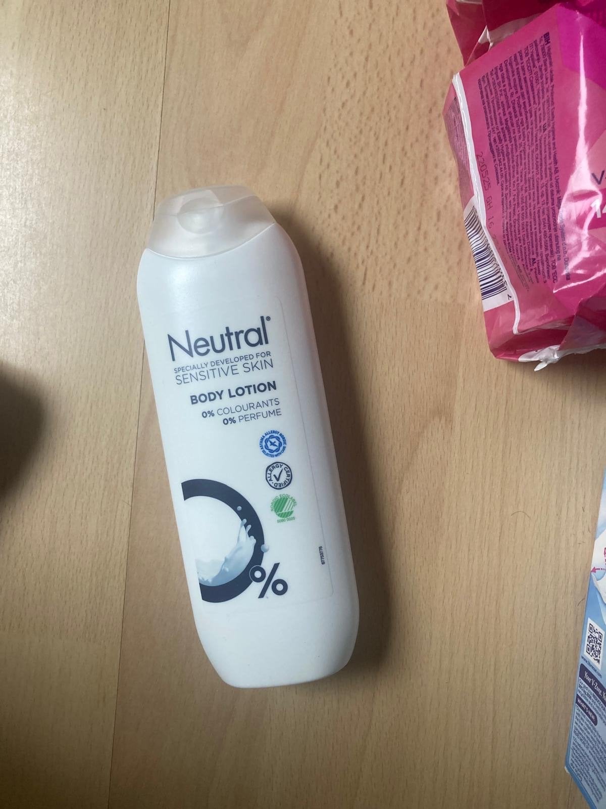 Neutral Body Lotion voor Gevoelige Huid - Ongeopend, Ophalen, Nieuw, Bodylotion, Crème of Olie