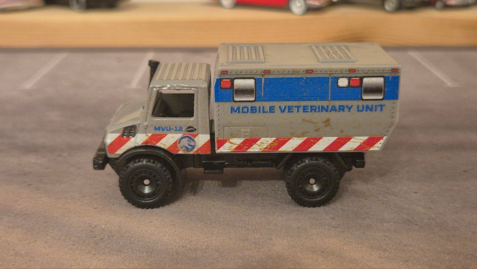 Hotwheels Jurassic World Unimog MVU-12, Ophalen of Verzenden, Zo goed als nieuw, Auto