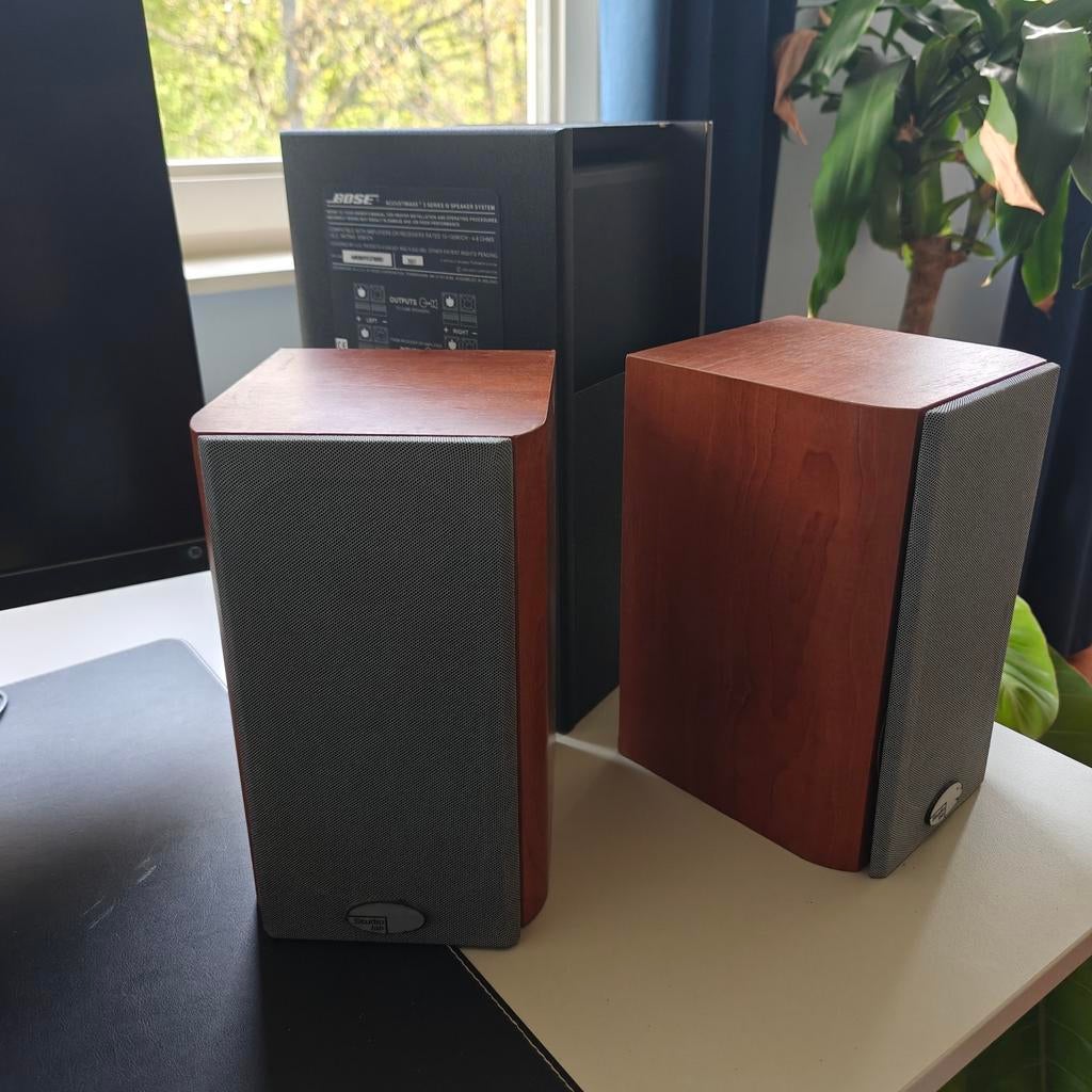Bose Acoustimass Subwoofer + Studio Lab Satelliet Speakers, Gebruikt, Ophalen of Verzenden, Complete surroundset, Bose