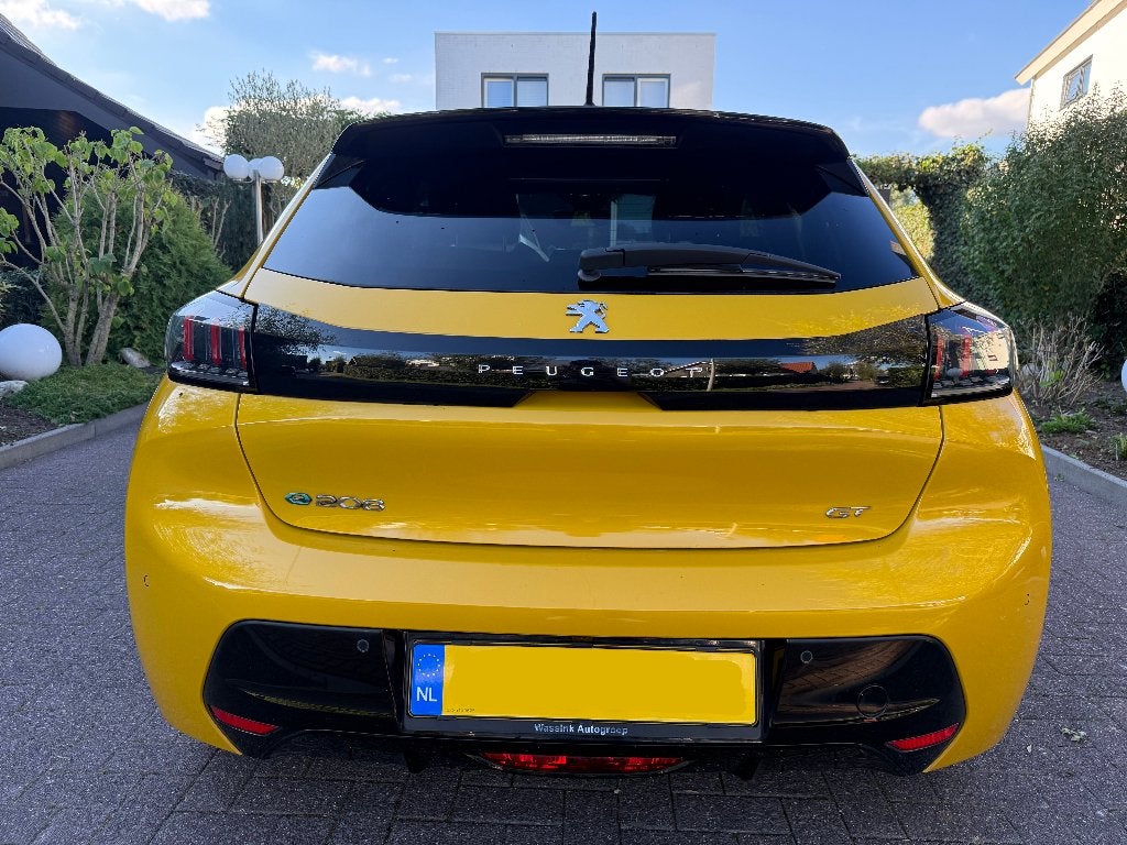 Foto 6 van Peugeot 208-E GT (2022, 38000KM, Geel/zwart)