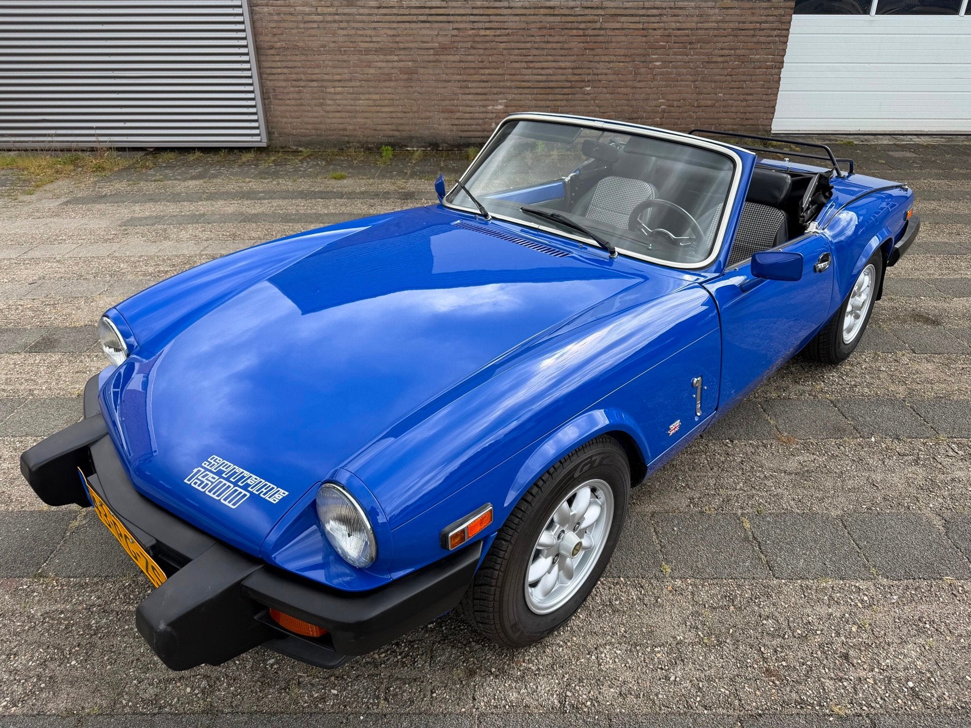 Triumph Spitfire 1500 Body-off Gerestaureerd - Overdrive-Top, Auto's, Triumph, Gebruikt, 4 cilinders, Cabriolet, Blauw