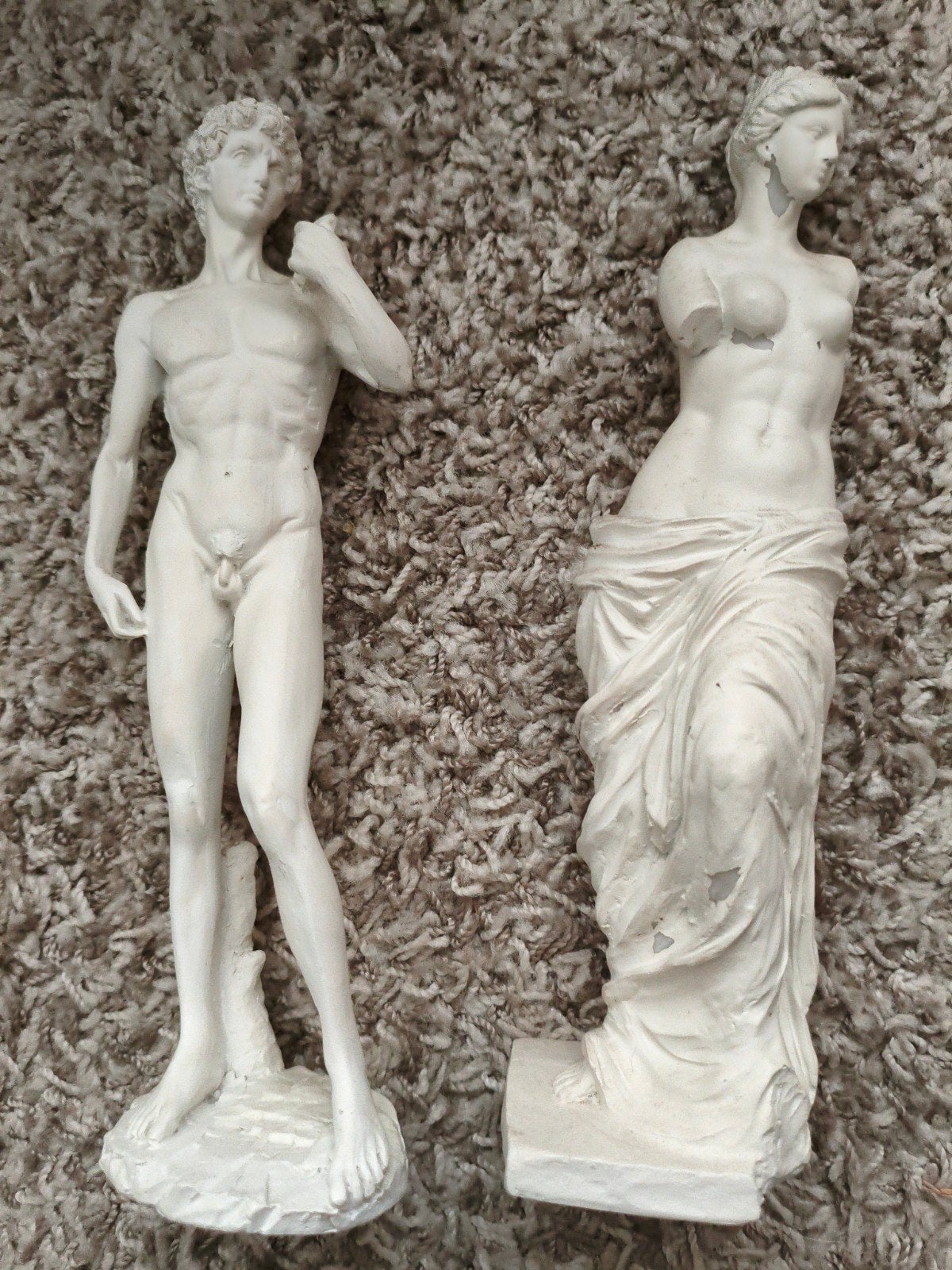 Set van 2 klassieke beelden: David en Venus de Milo, Gips, Ophalen of Verzenden, Handgemaakt, 20 - 50 cm