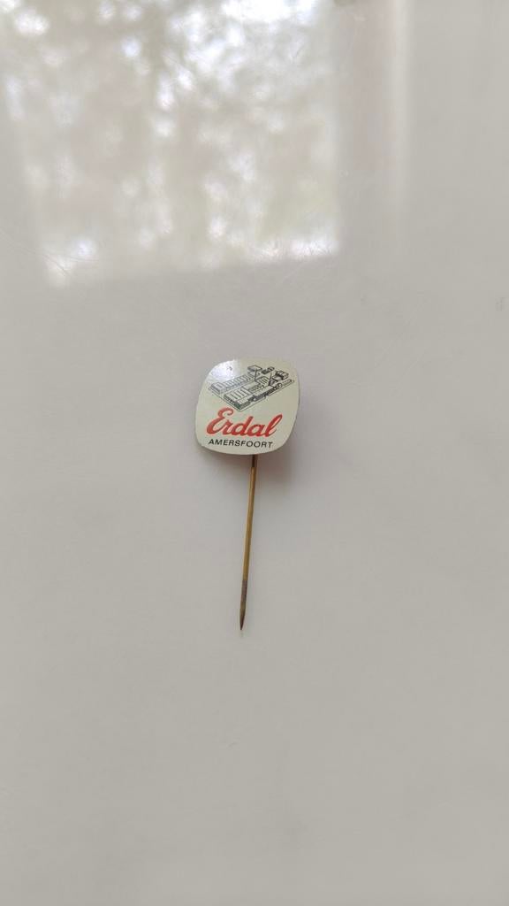 Vintage Erdal Amersfoort Reversspeldje, Verzamelen, Ophalen of Verzenden, Gebruikt, Merk, Speldje of Pin