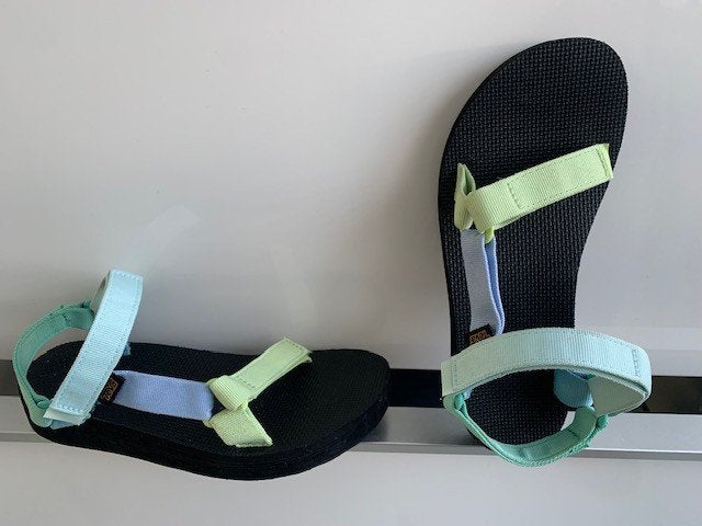 Teva super lichtgewichte comfortabel sandalen Mt 40 kleurige, Verzenden, Sandalen of Muiltjes, Zo goed als nieuw, Teva