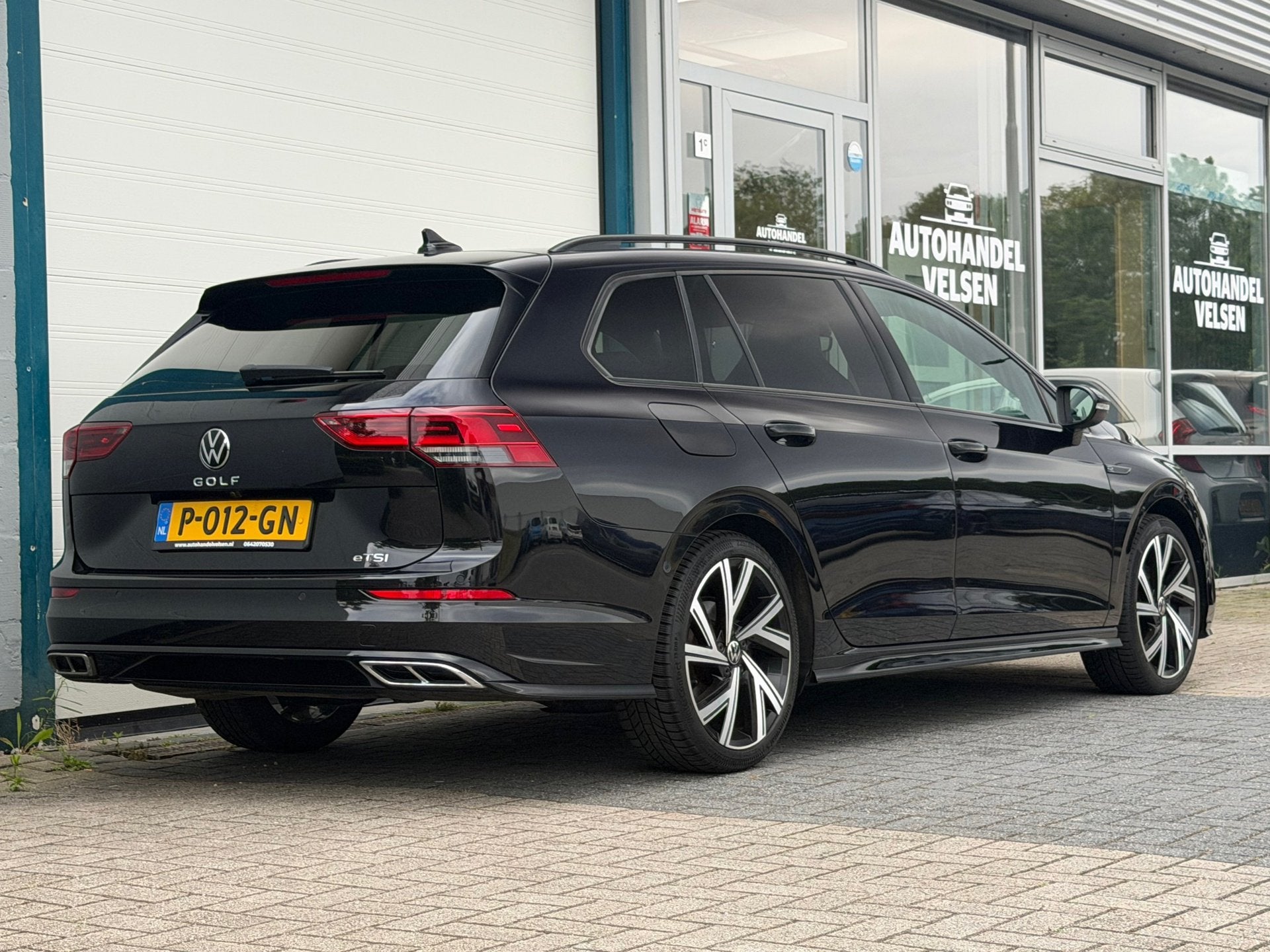 Volkswagen Golf Variant 1.5 eTSI R-Line Business+ Apple carp, Dealer onderhouden, 1325 kg, Euro 6, 150 pk