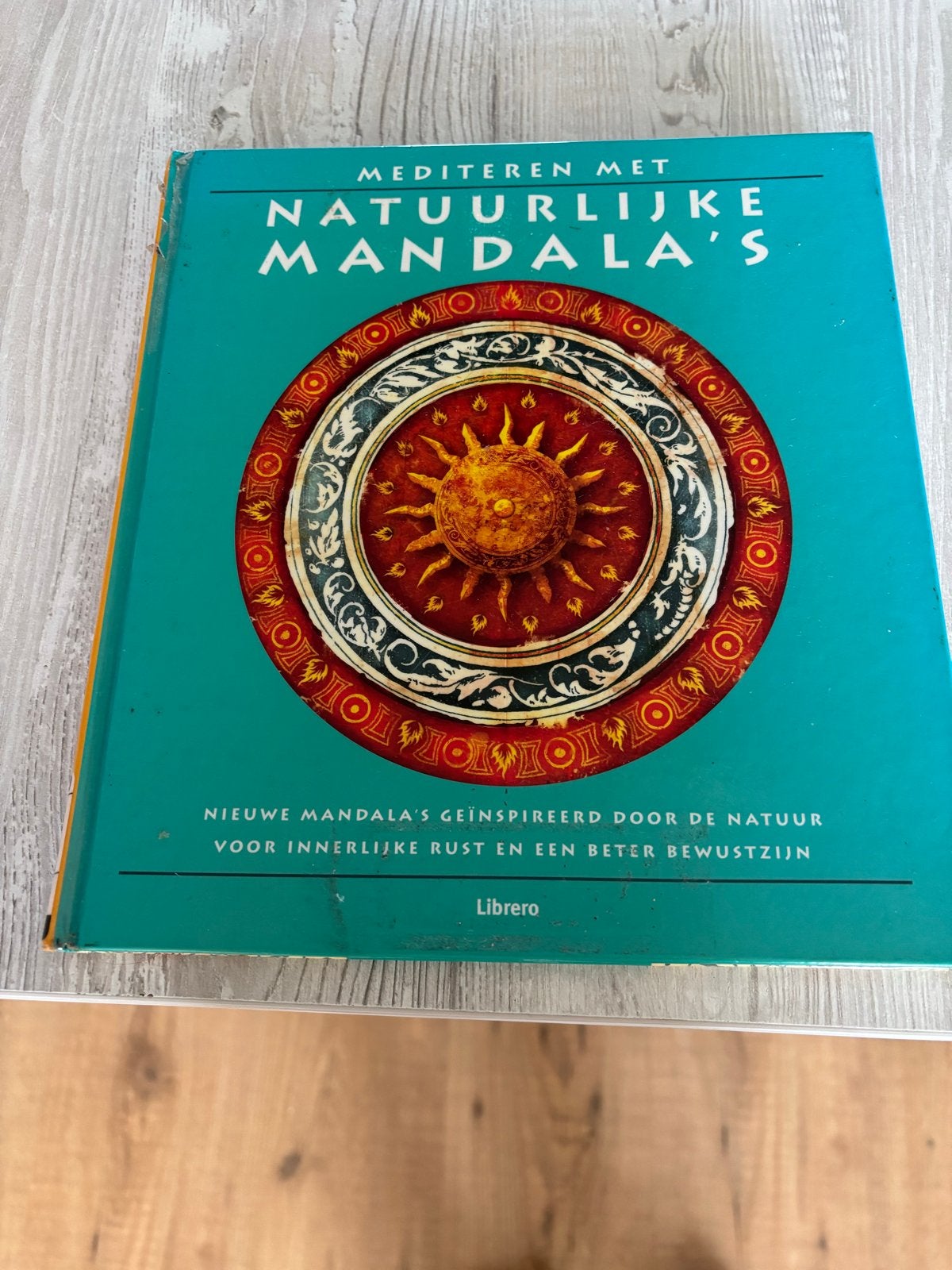 Boek: Mediteren met Natuurlijke Mandala's, Ophalen of Verzenden, Zo goed als nieuw, Meditatie of Yoga, Instructieboek