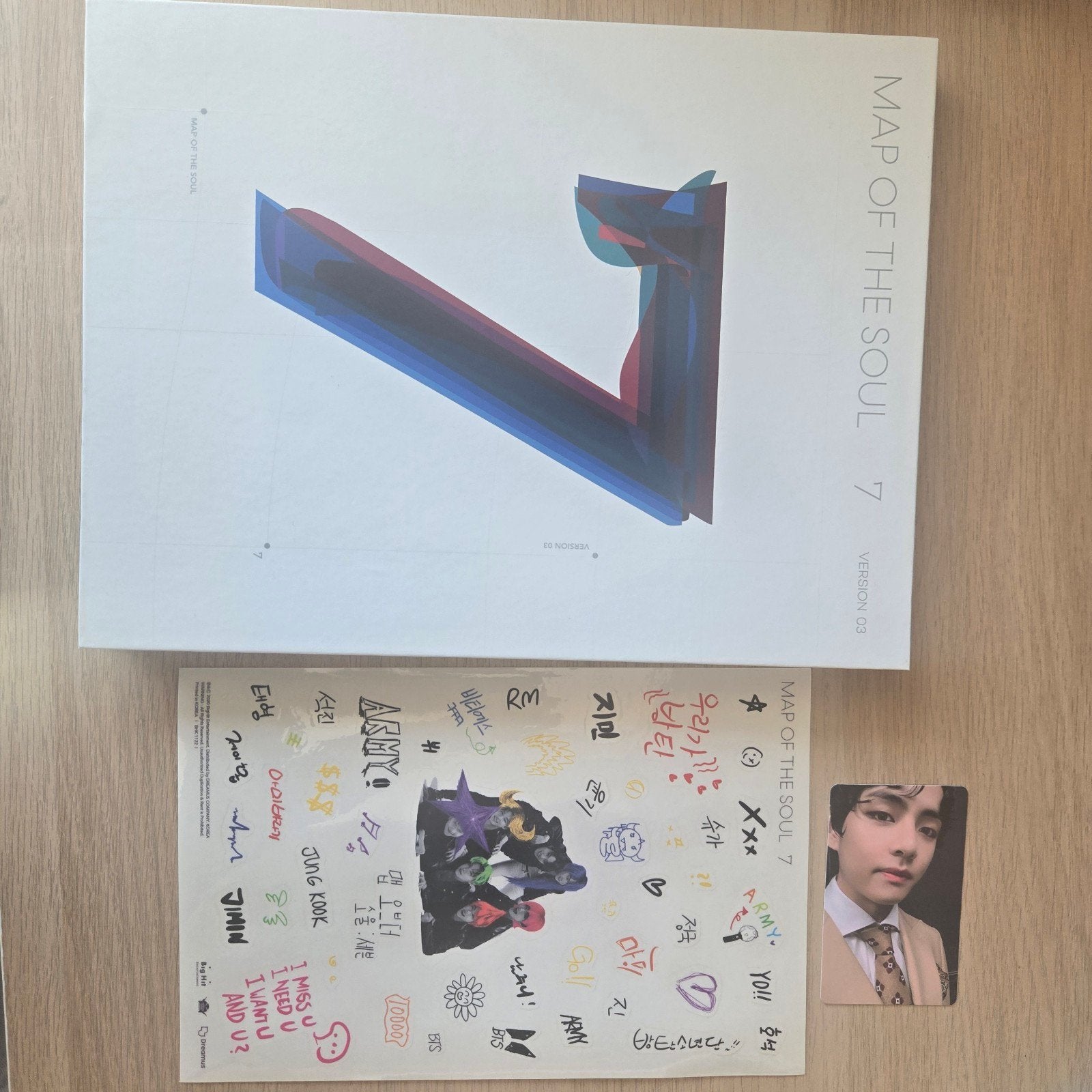 BTS - Map of the Soul 7 (Version 03) met V photocard, K-pop, Ophalen of Verzenden, Zo goed als nieuw, Inclusief doosje