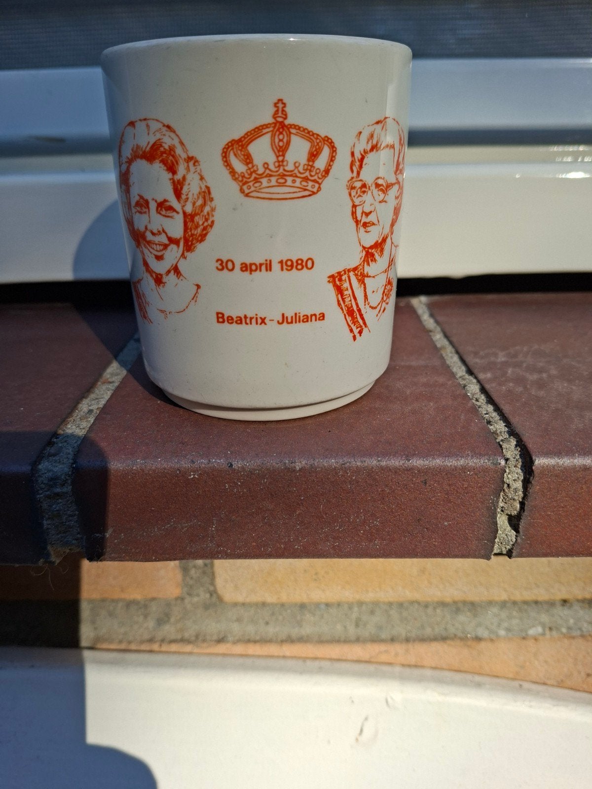 Vintage Beatrix-Juliana kroningsmok 30 april 1980, Verzamelen, Ophalen, Gebruikt, Nederland, Servies