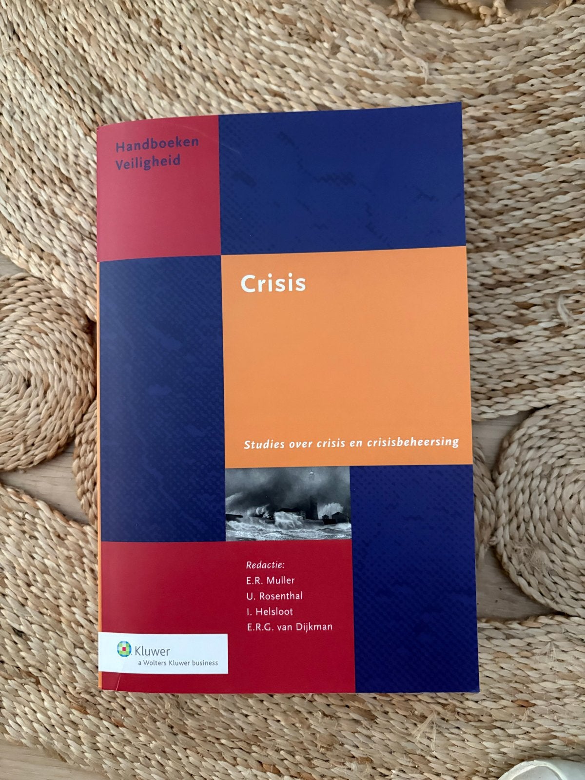 Crisis: Studies over crisis en crisisbeheersing, Ophalen of Verzenden, Gamma, Zo goed als nieuw, HBO