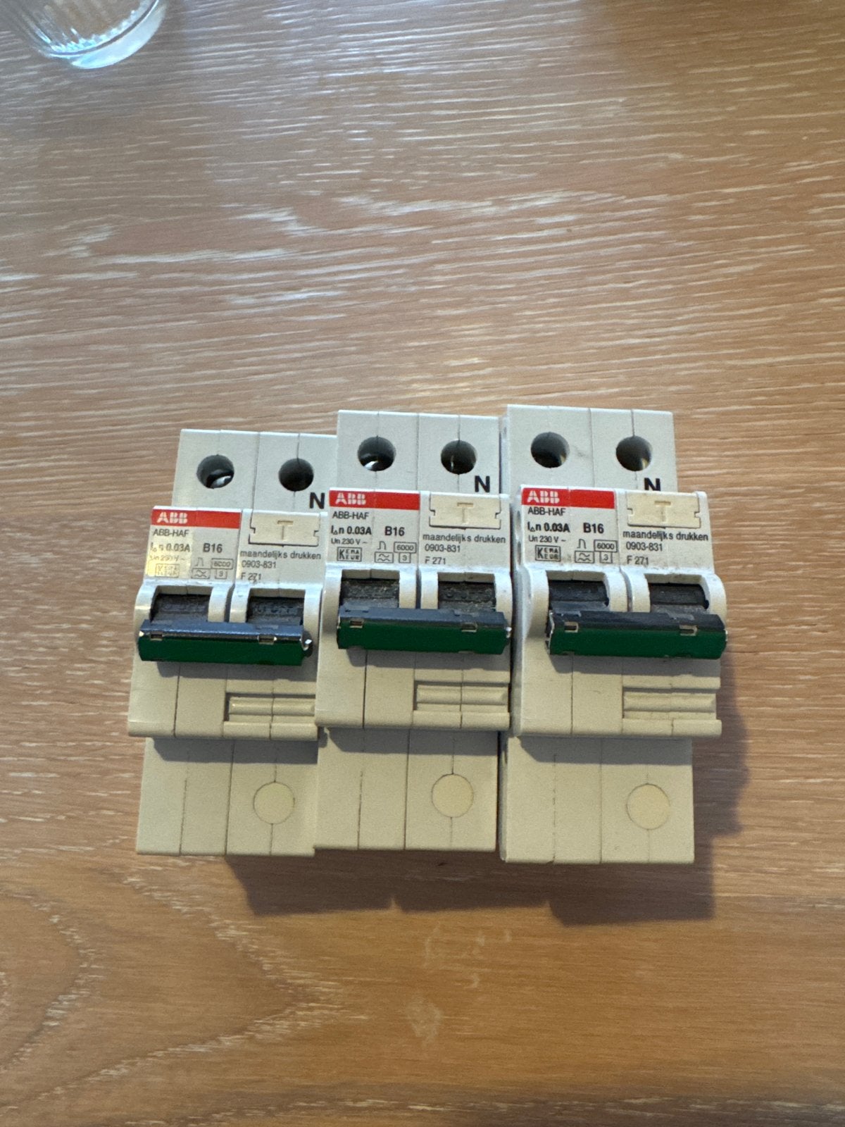ABB HAF Aardlekautomaat F271 0903-831 B16 0,03A 230V, Ophalen of Verzenden, Gebruikt, ABB, Aardlekautomaat