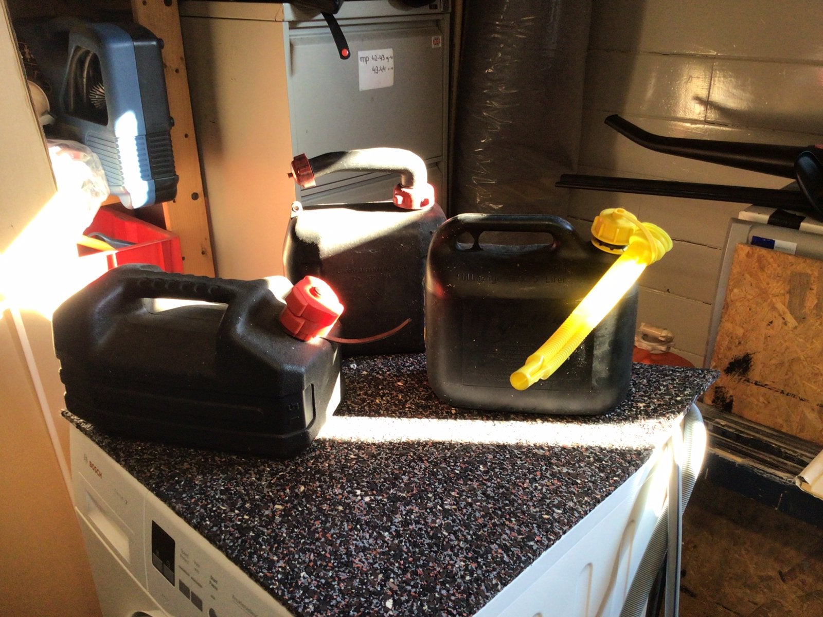 Te koop aangeboden: 3 Jerrycans 5 ltr inhoud., Auto diversen, Overige Auto diversen, Ophalen of Verzenden