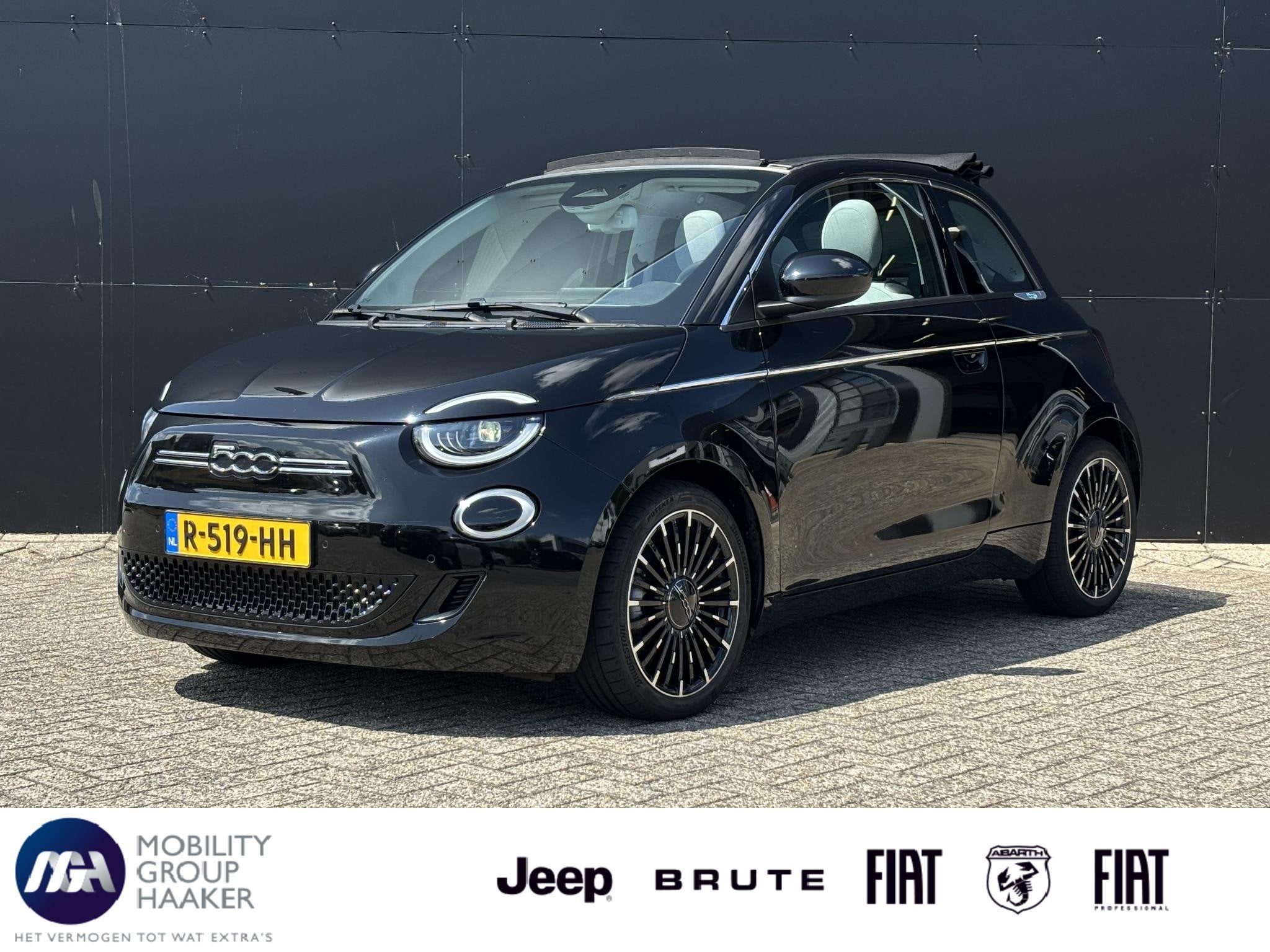 Fiat 500 C Icon 42 kWh, Stof, 118 pk, Cabriolet, 4 stoelen