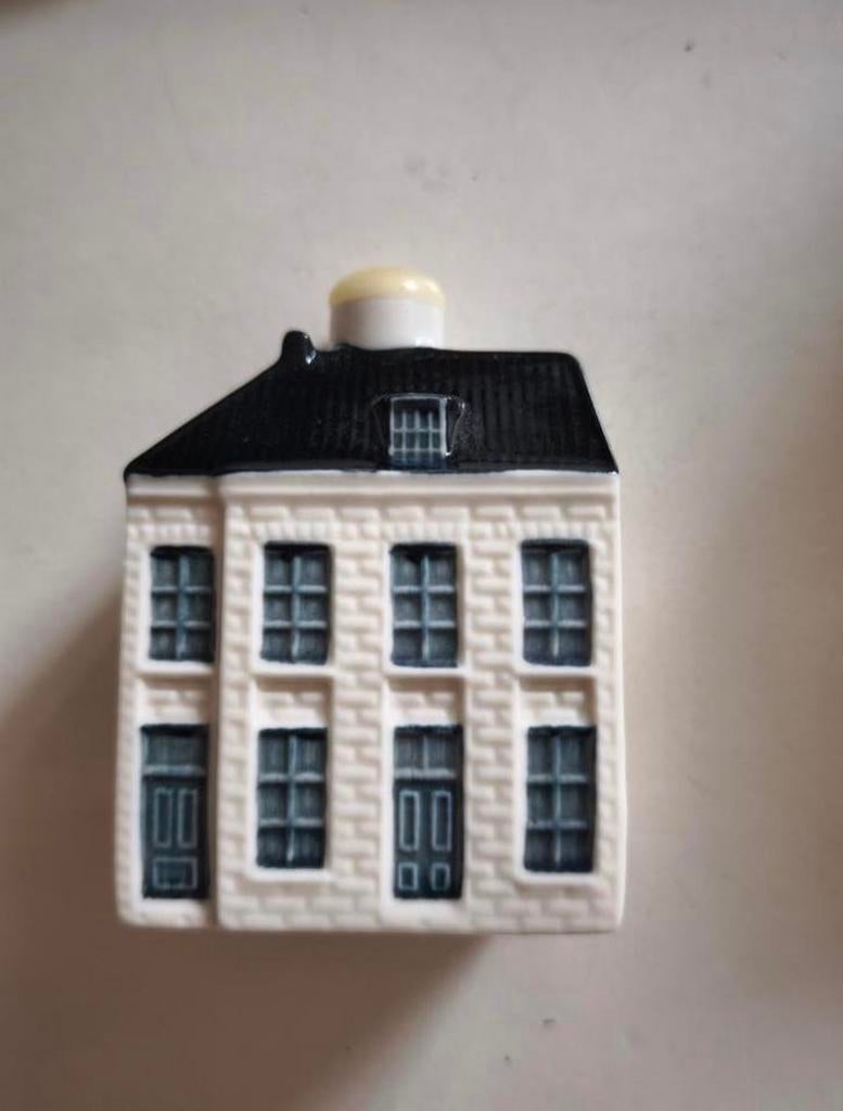 KLM huisje nr 106, Ophalen of Verzenden, Zo goed als nieuw