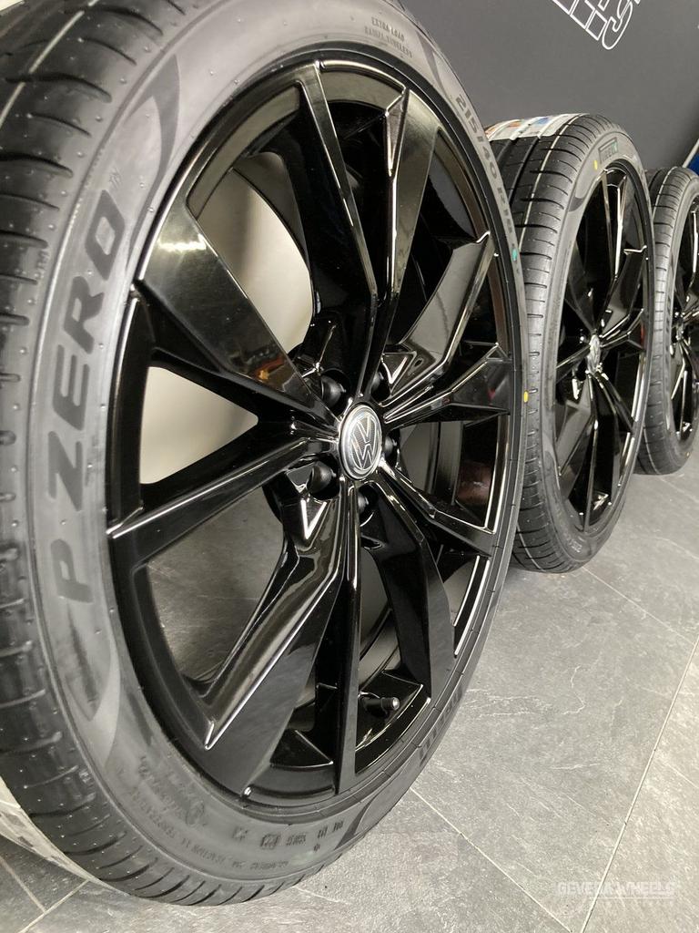 18” originele Volkswagen Polo 2G0 Misano velgen banden 5x100, Auto-onderdelen, Banden en Velgen, 18 inch, -, -, Banden en Velgen