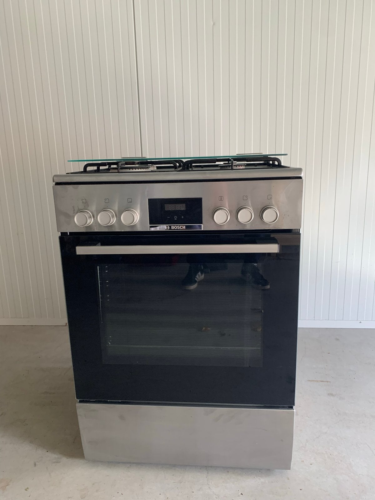Bosch Vrijstaand Gasfornuis met Oven - Zo goed als nieuw, Witgoed en Apparatuur, Fornuizen, 60 cm of meer, Grill, Zo goed als nieuw
