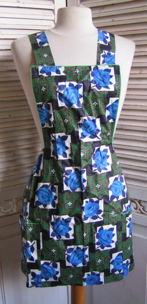 jaren 50 schort met rozen nr WW 792, Verzenden, Zo goed als nieuw, Blauw, Schort