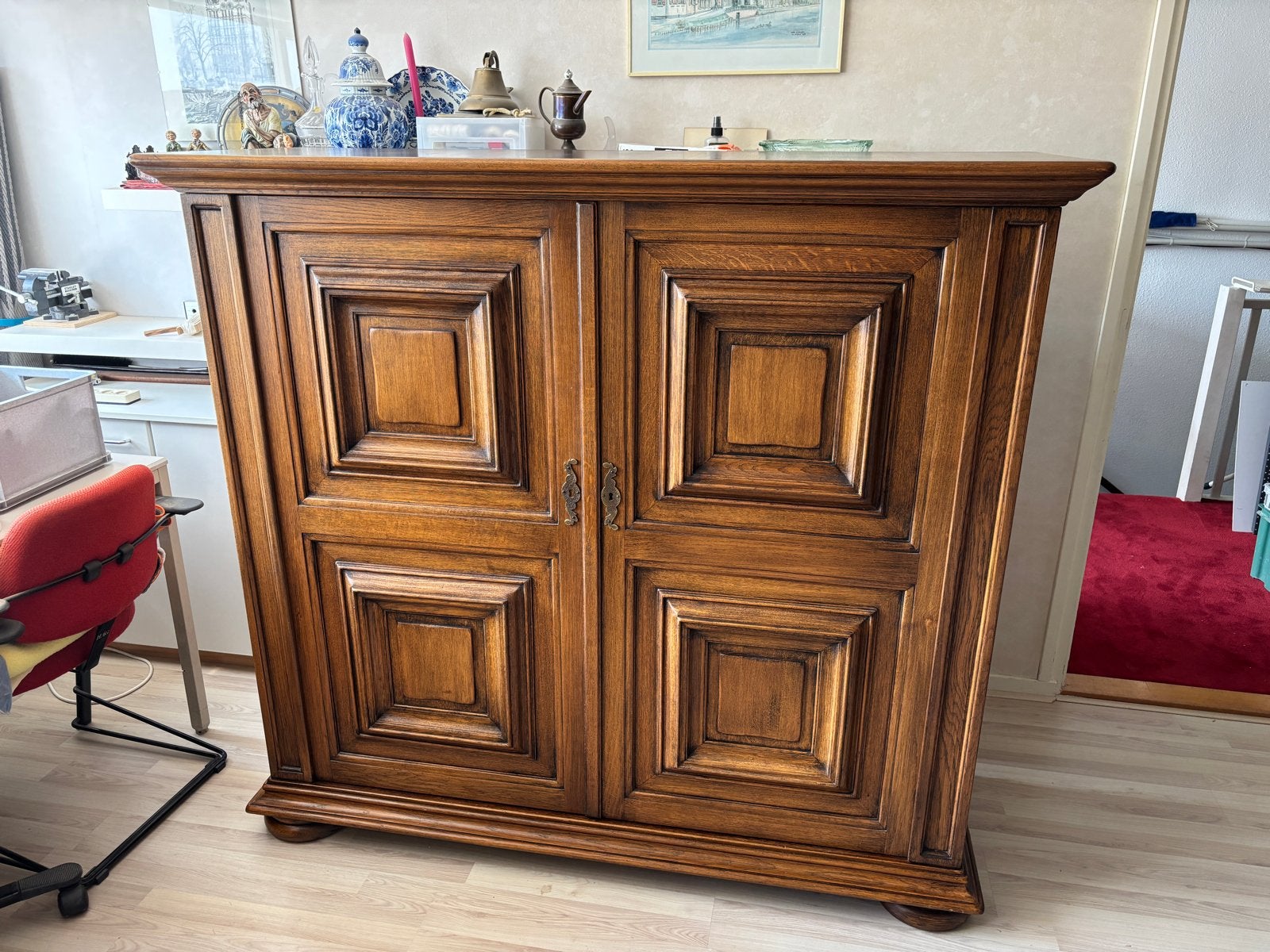 Massief houten kast-   castle furniture, Antiek en Kunst, Antiek | Meubels | Kasten, Ophalen