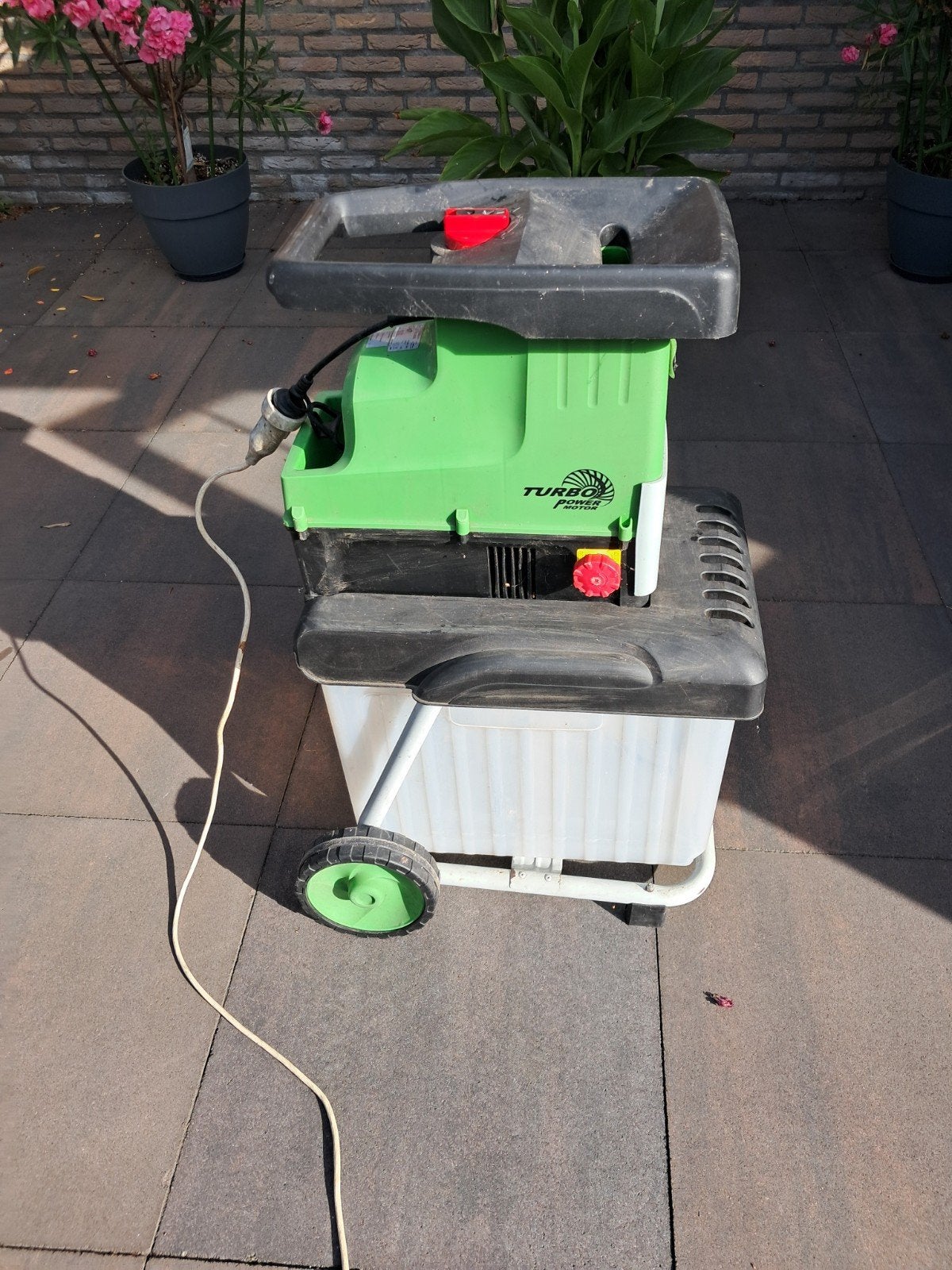 For-q Turbo Power Elektrische Hakselaar met Opvangbak, Ophalen