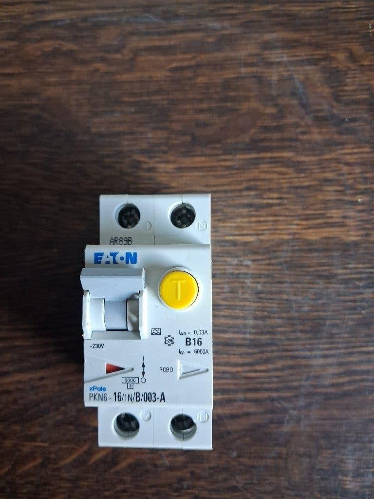 ETN installatie automaat / aardlek 30mA, Ophalen, Gebruikt