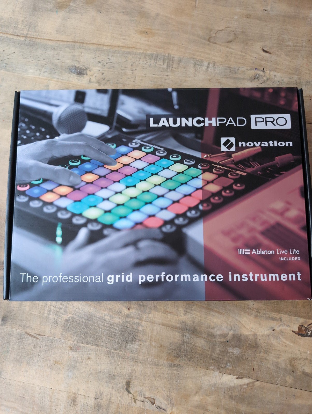 Novation Launchpad Pro - Professioneel Grid Instrument, Overige merken, Zo goed als nieuw, Midi-aansluiting, Overige aantallen