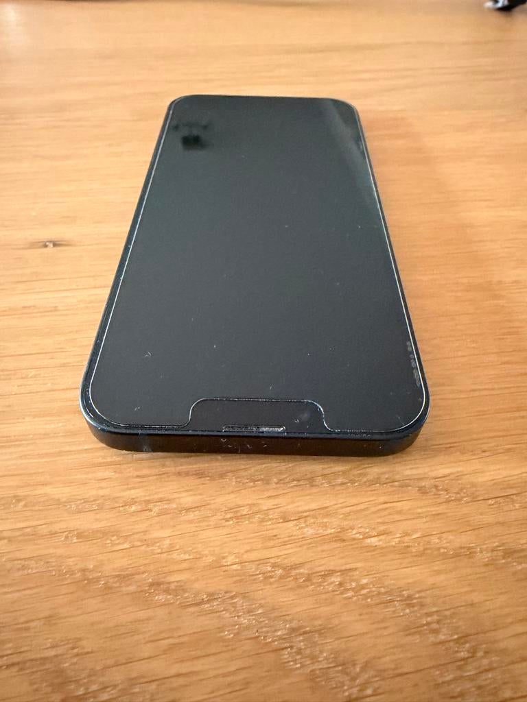 iPhone 13 128GB met meerdere hoesjes, Telecommunicatie, Mobiele telefoons | Apple iPhone, Ophalen, Zwart, IPhone 13, Zonder abonnement