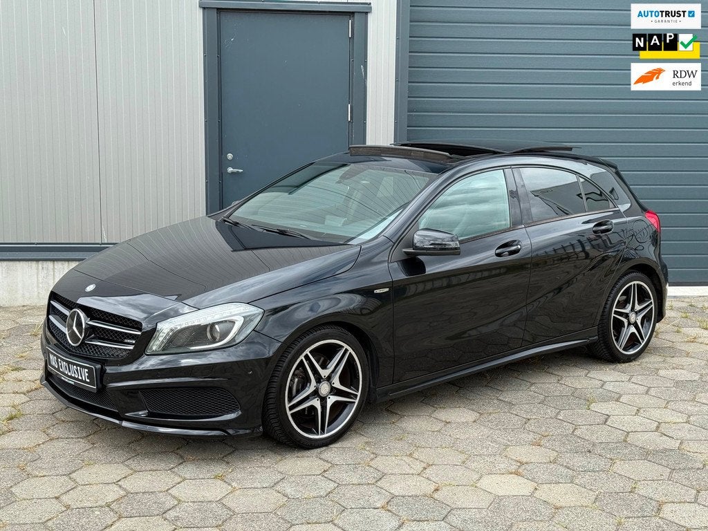 Mercedes-Benz A-klasse 180 AMG AUTOMAAT, PANO, GOED ONDERH N, Auto's, Gebruikt, 4 cilinders, Automatische klimaatregeling, Onderhoudsboekje