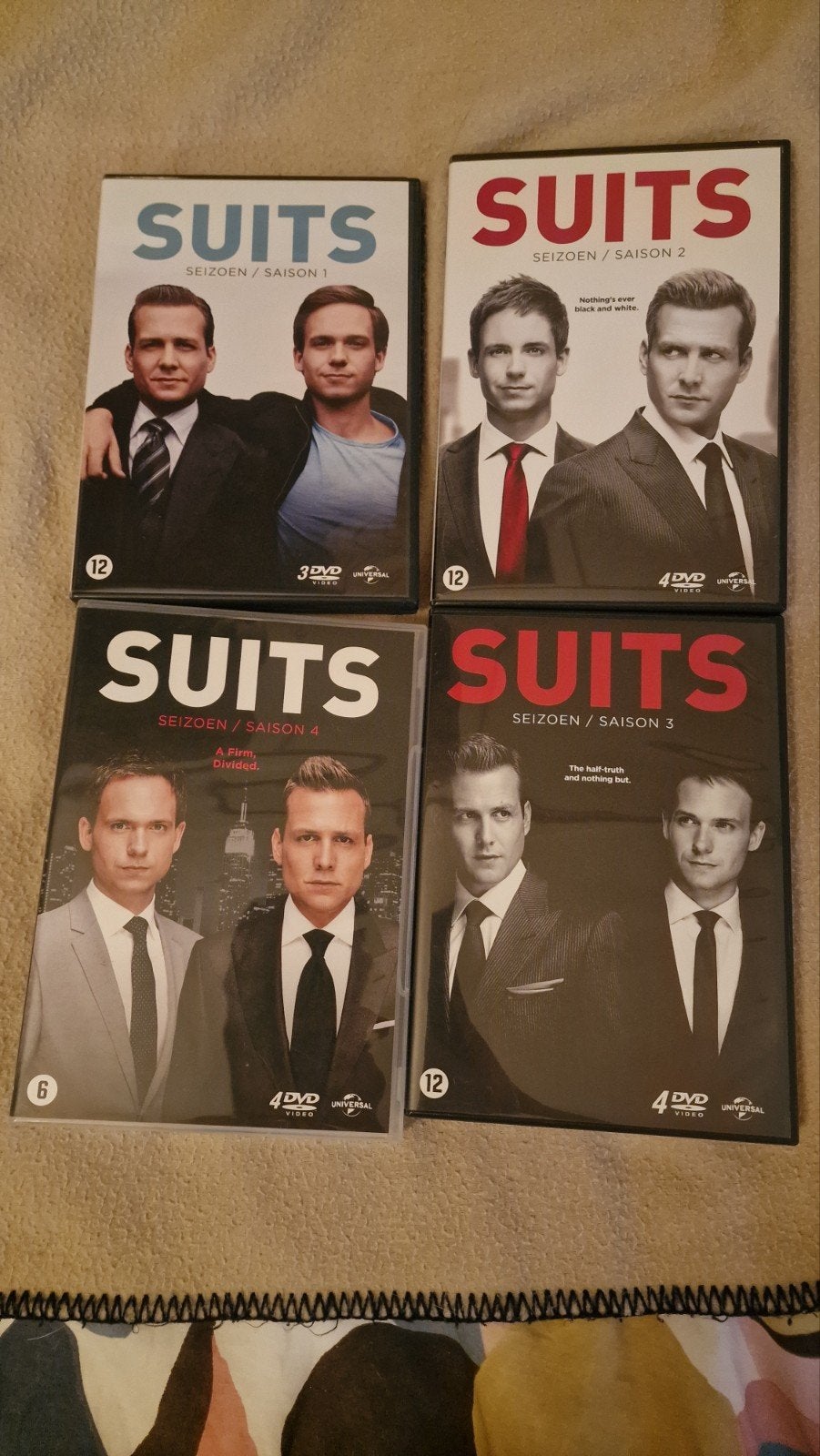 Suits dvd season 1-4, Cd's en Dvd's, Vanaf 16 jaar, Nederlands, Drama, Seizoen 1