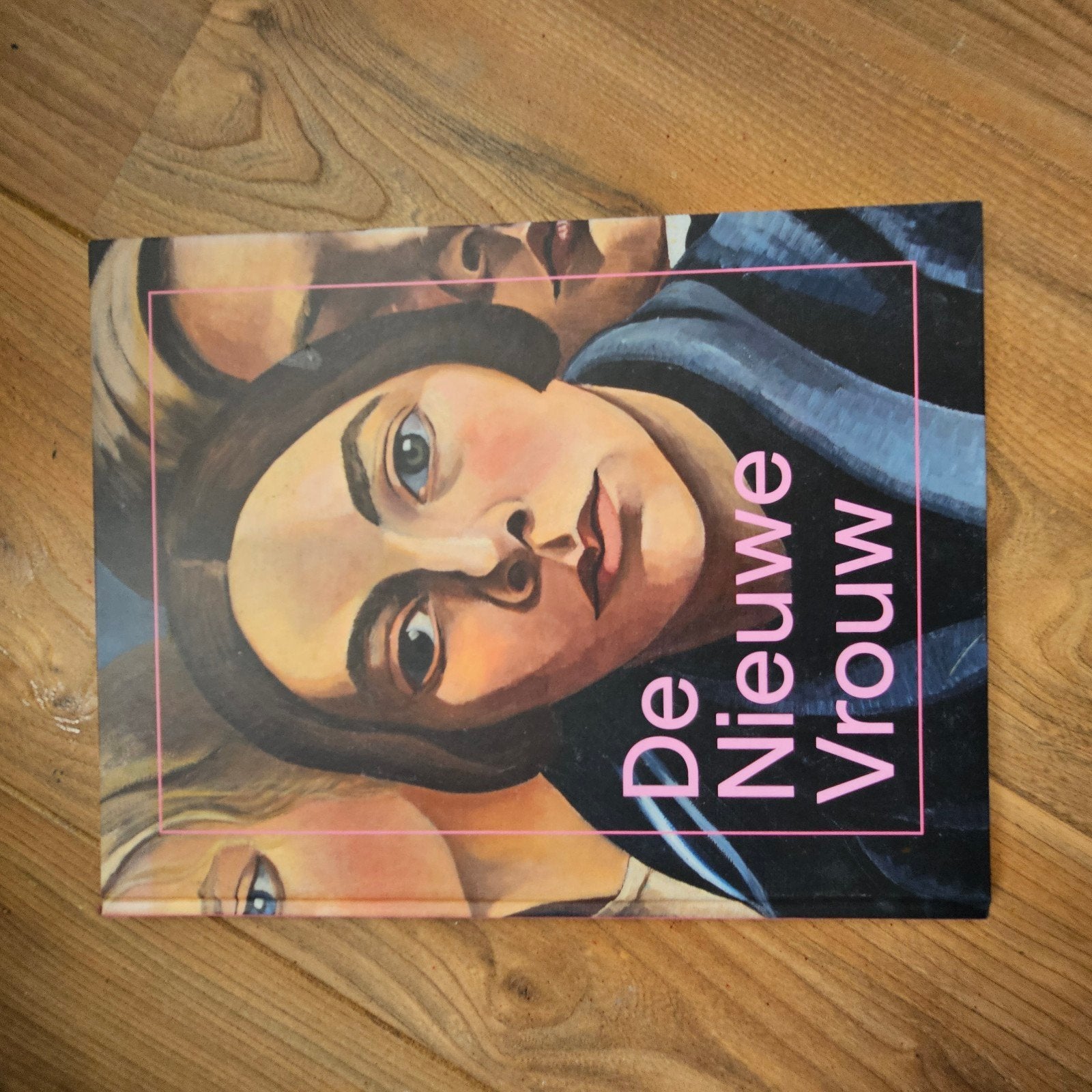 De Nieuwe Vrouw: Kunstboek over vrouwelijke kunstenaars, Ophalen of Verzenden, Zo goed als nieuw, Diverse auteurs, Nederland
