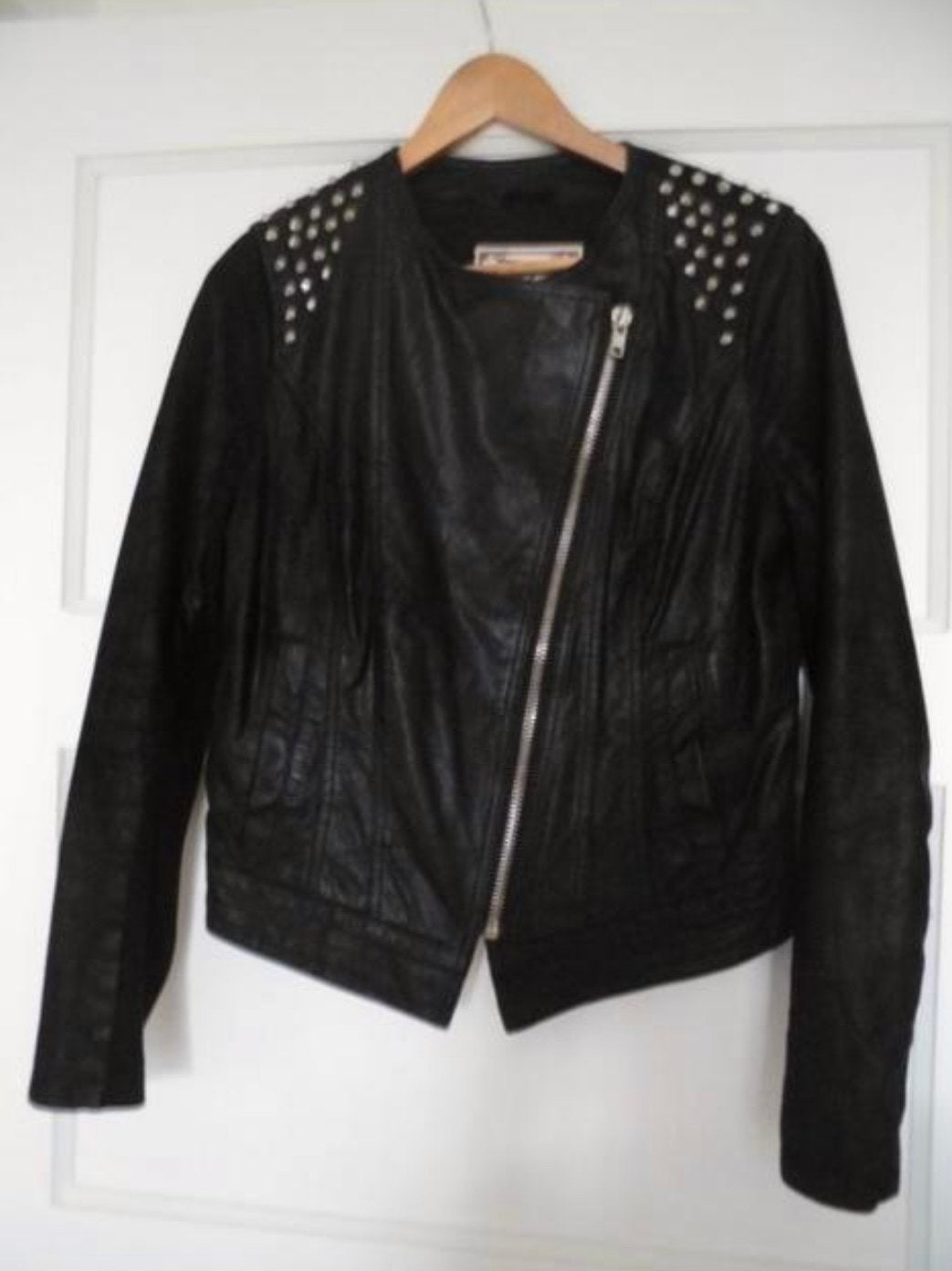 Prachtig vintage leren jasje met studs maat 40, Ophalen of Verzenden, Zo goed als nieuw, Maat 38/40 (M), Zwart