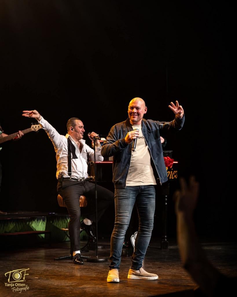 Allround Zanger Rene van Duijn betaalbaar voor iedereen., Solo-artiest