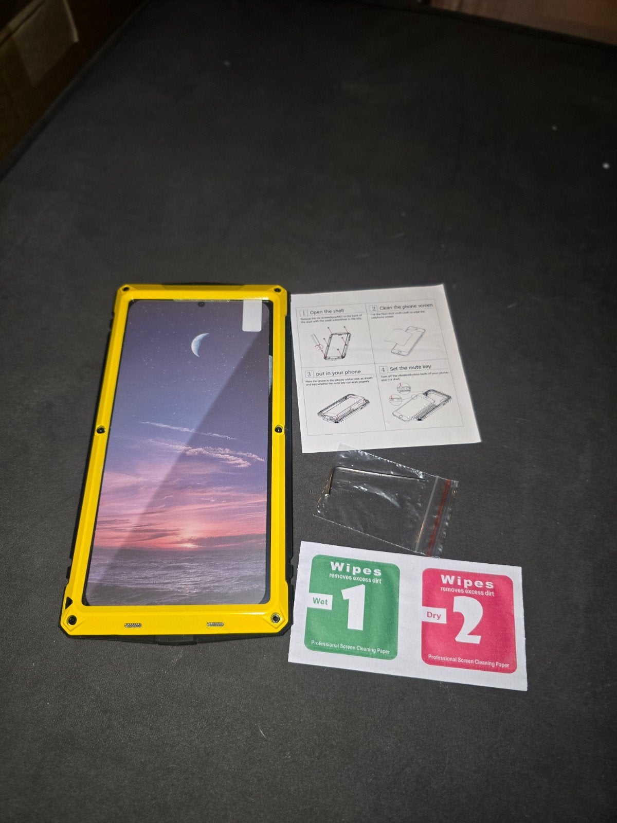 Robuuste Gele Telefoonhoes met Schermbeschermer, Ophalen of Verzenden, Nieuw, Bescherming, Universeel