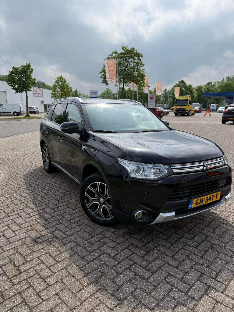 Mitsubishi Outlander 2.0 Phev 4WD CVT 5P 2015 Zwart, Auto's, 1998 cc, Outlander, Zwart, Zwart