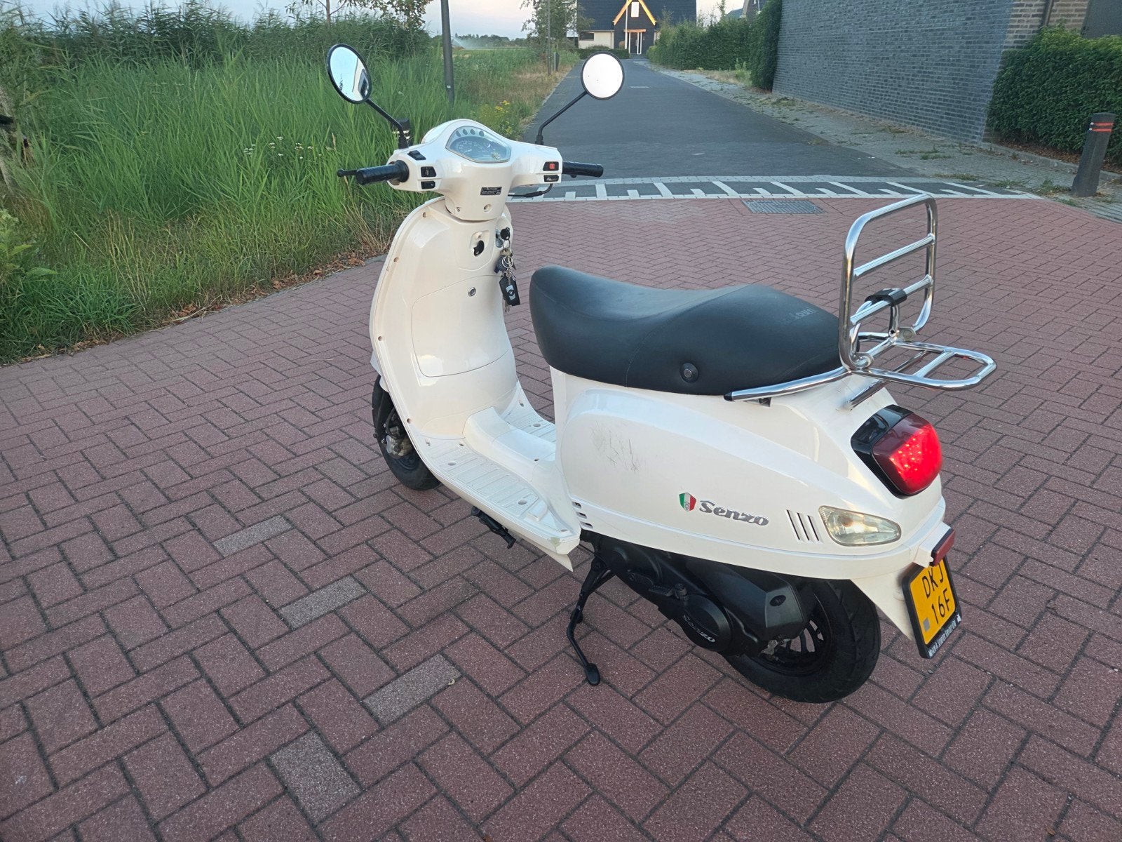 Vespalook Bromscooter defect 200 euro, Ophalen of Verzenden, Gebruikt, Benzine, Overige merken