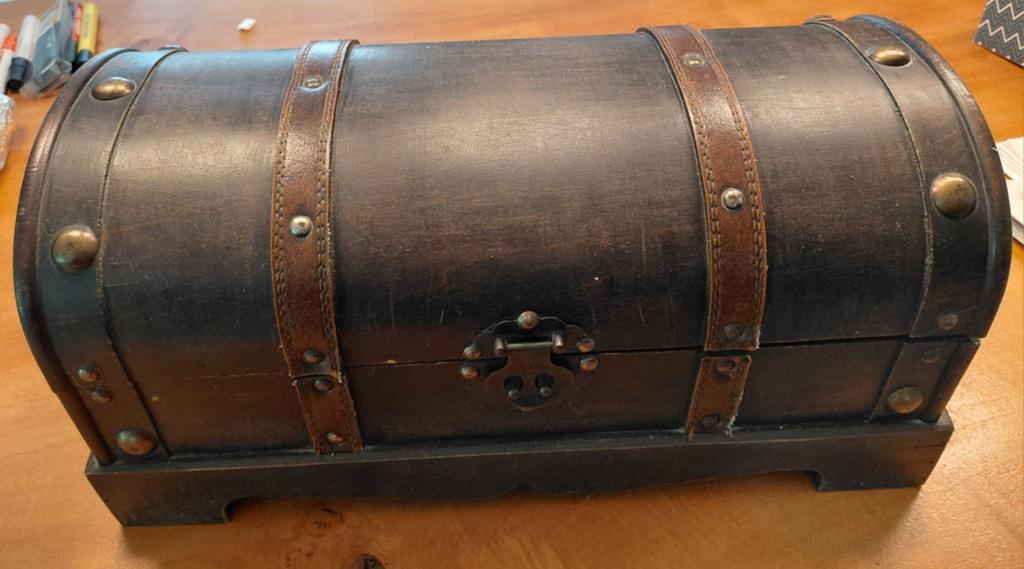 Houten kist met klepdeksel, Huis en Inrichting, Woonaccessoires | Kisten, Ophalen of Verzenden, 50 tot 100 cm, Minder dan 50 cm