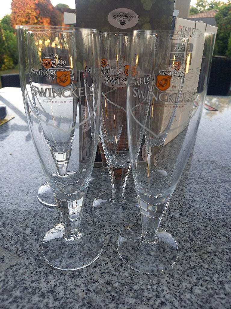 Swinckels bierglazen op voet, Verzamelen, Ophalen of Verzenden, Nieuw, Glas of Glazen, Overige merken