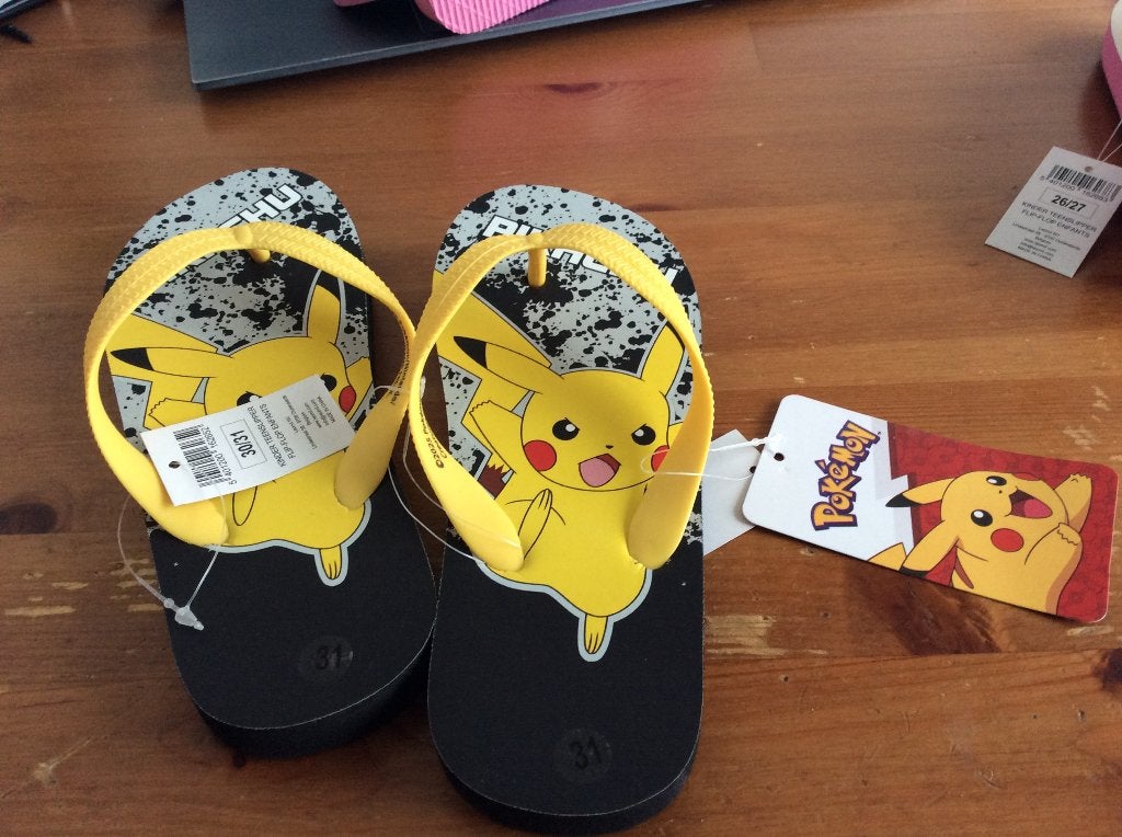 kinder slippers pokemon. maat 30/31 Nieuw, Leomil, Jongen of Meisje, Overige typen, Nieuw