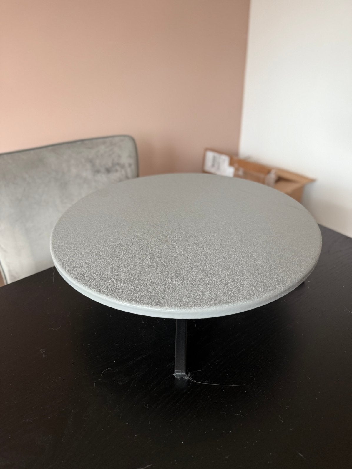 Opzettafeltje honden trimmen rond, Ophalen
