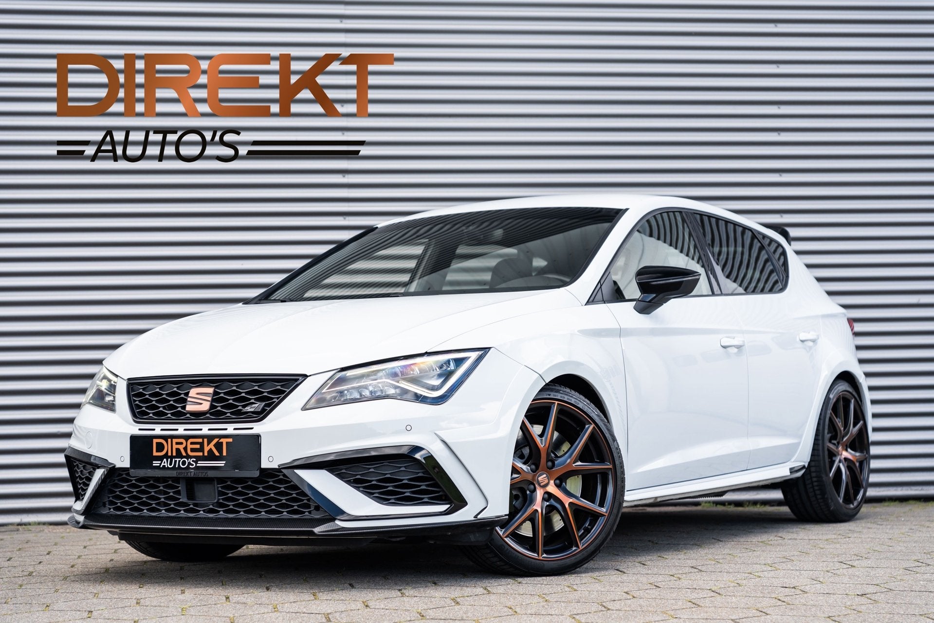SEAT Leon 2.0 TSI CUPRA VIRTUAL BREMBO SCHAAL CARBON R PACK, Gebruikt, Zwart, 4 cilinders, 1984 cc