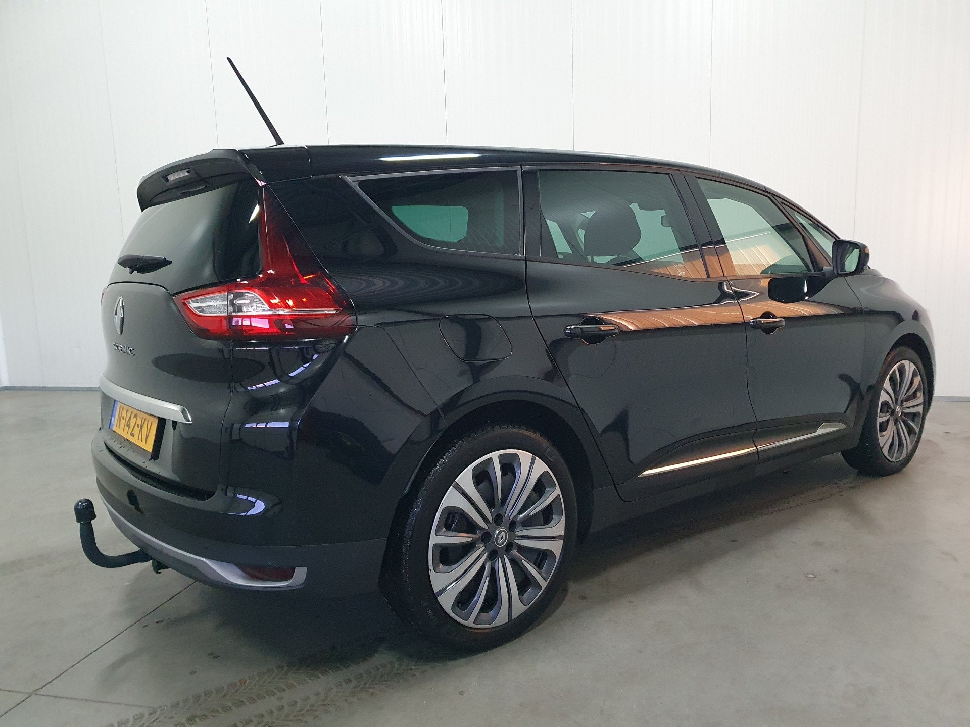 Renault Grand Scénic 1.3 TCe Business Zen 7p. NAVI/CLIMA/CR, Auto's, Stof, Gebruikt, Euro 6, 4 cilinders
