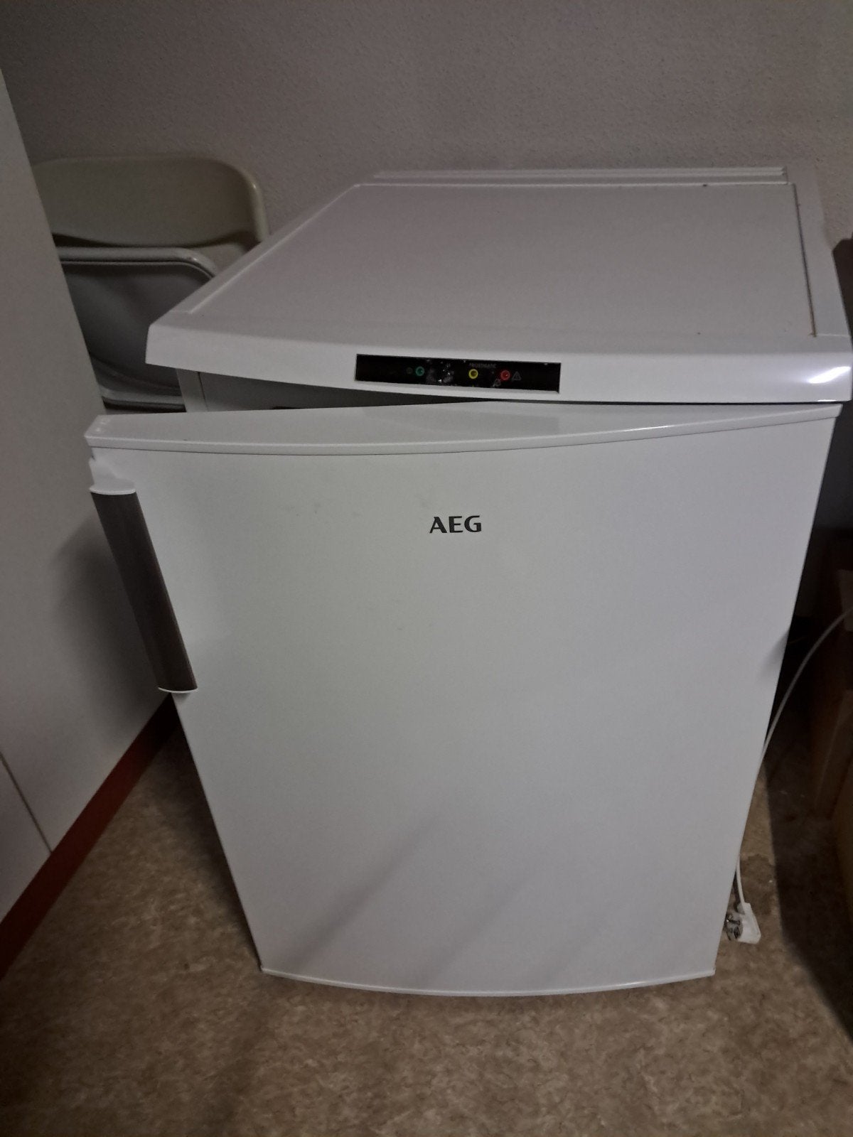 AEG vriezer tafelmodel wit