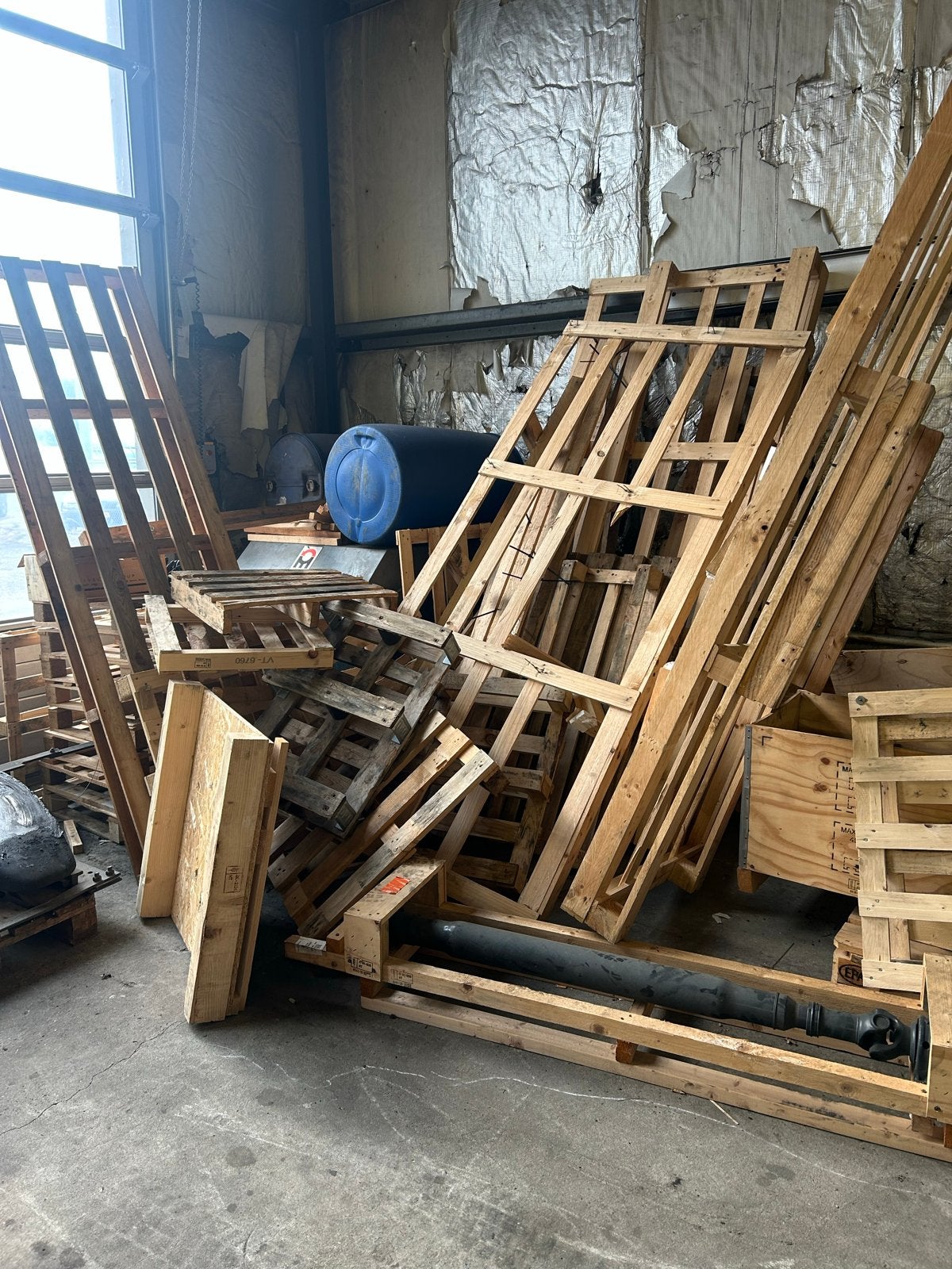 Partij pallets voor openhaardhout of bouwwerk, Ophalen of Verzenden, Gebruikt, Overige houtsoorten, Pallet