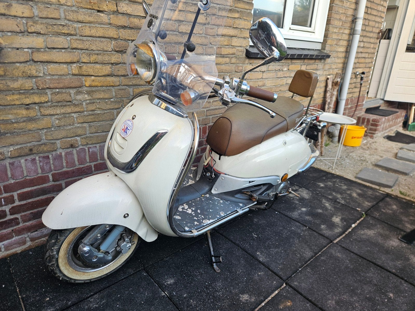 2x AGM Retro Scooters | 1 start | papieren aanwezig, Ophalen