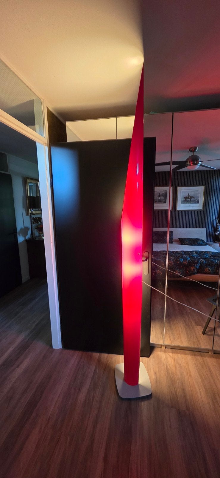 Kundalini Shakti 250 Vloerlamp Rood - Design Verlichting, Ophalen, Kunststof, Gebruikt, 200 cm of meer