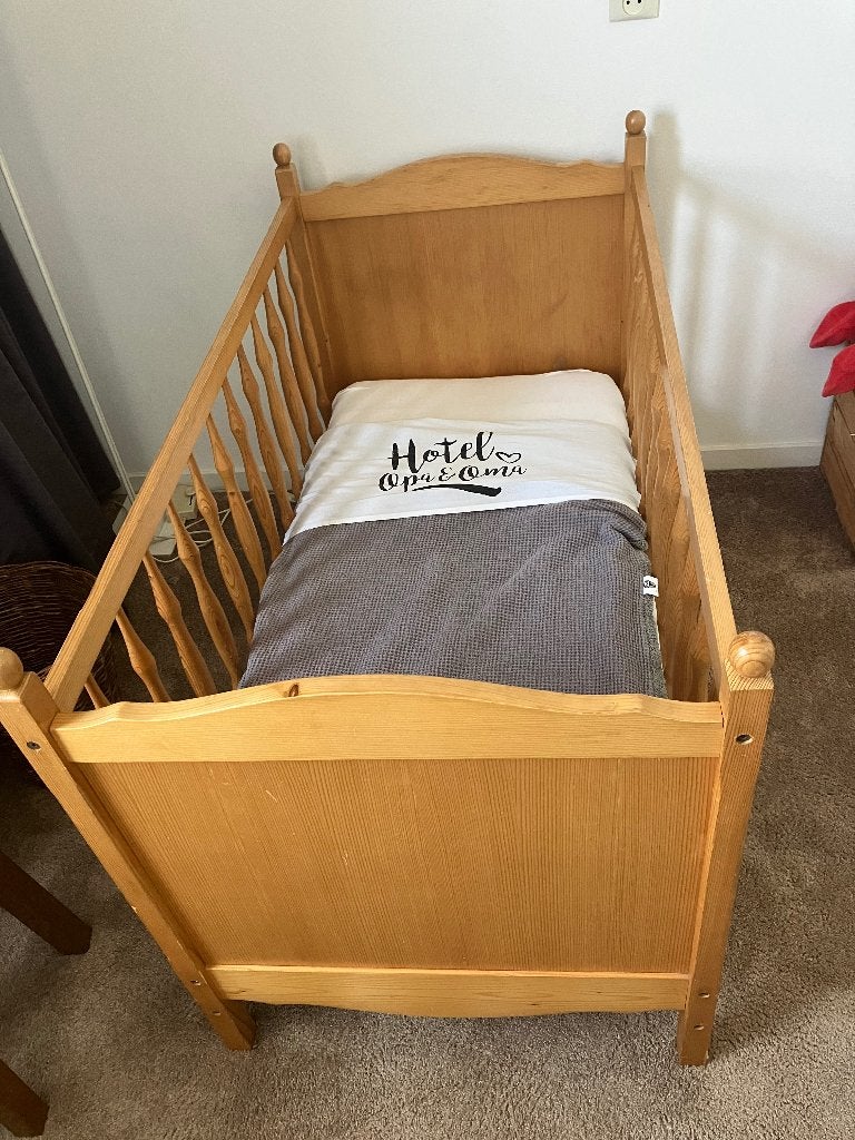 Ledikantje met linnengoed, Koeka speelkleed en campingbedje, Ophalen, Gebruikt, Ledikant